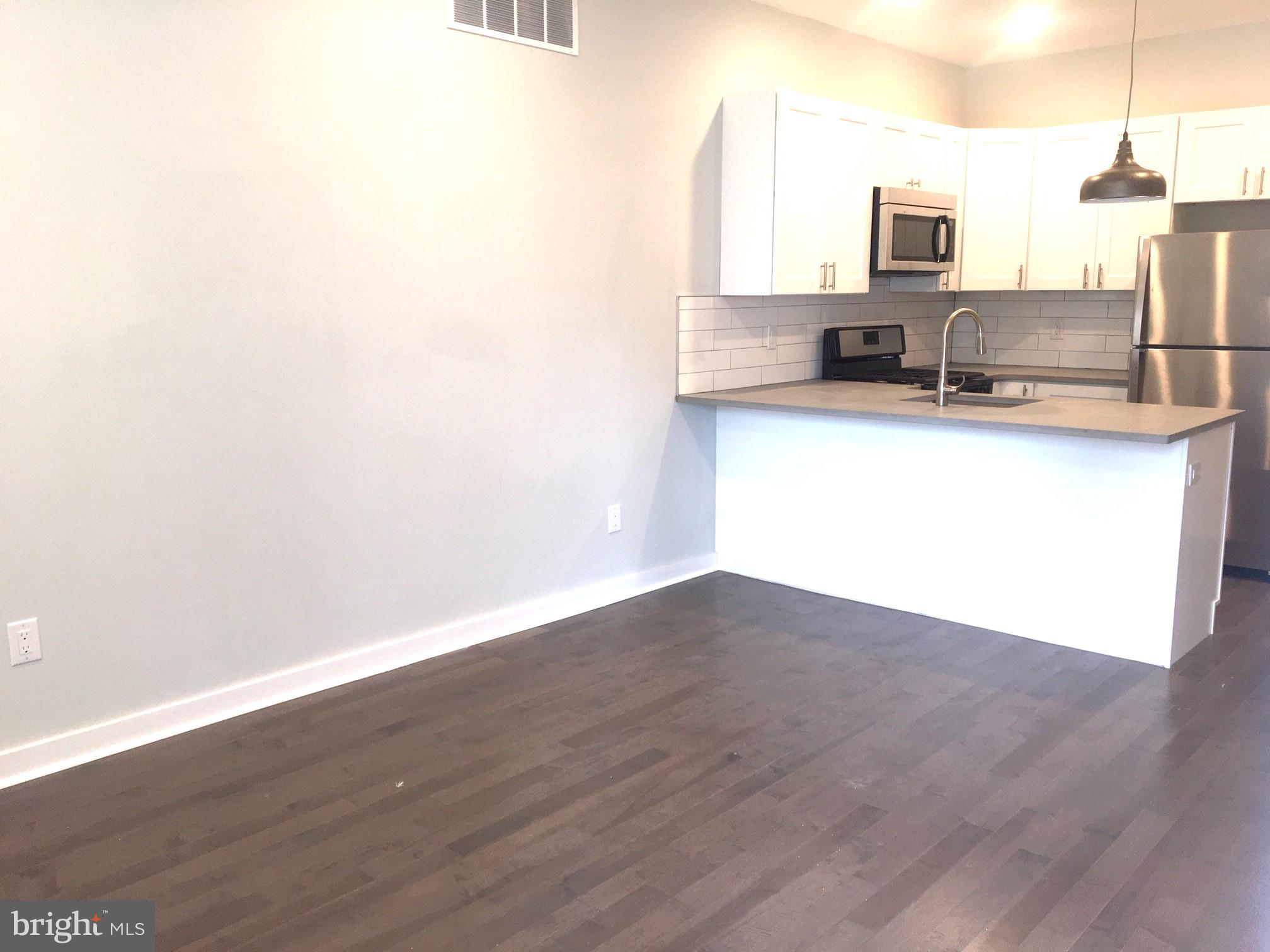 UNIVERSITY CITY - Residential Lease