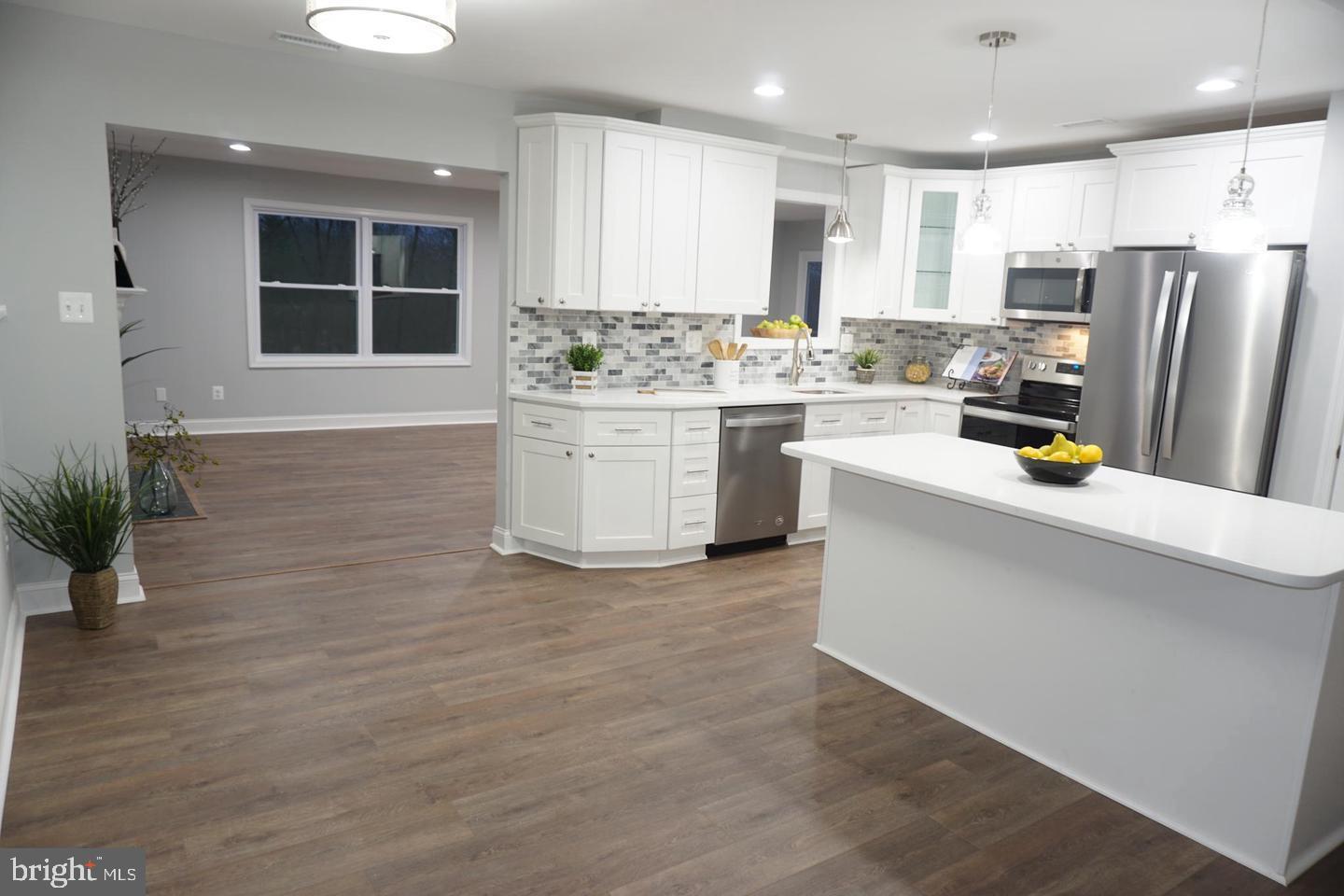295 OVERLEAF COURT