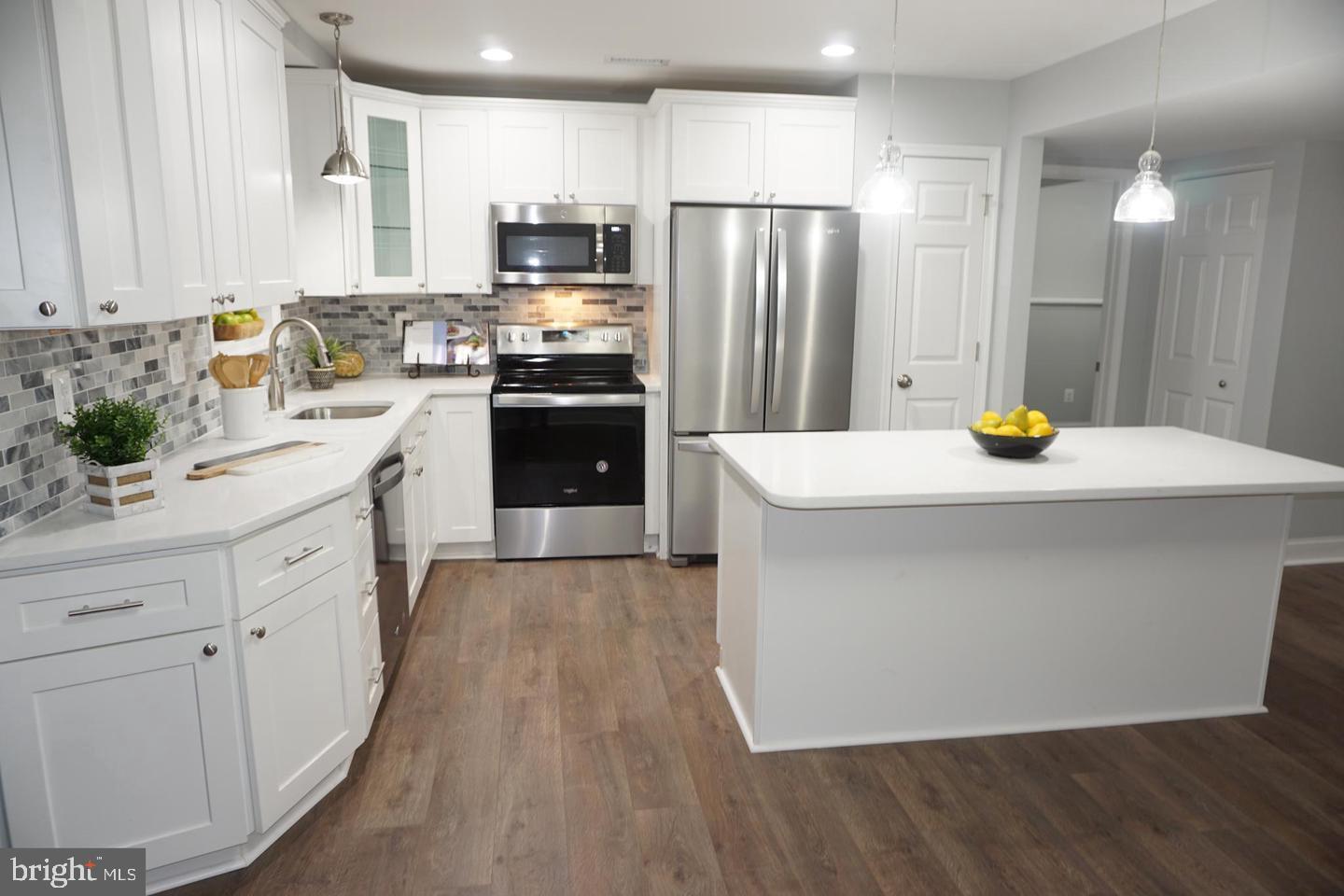 295 OVERLEAF COURT