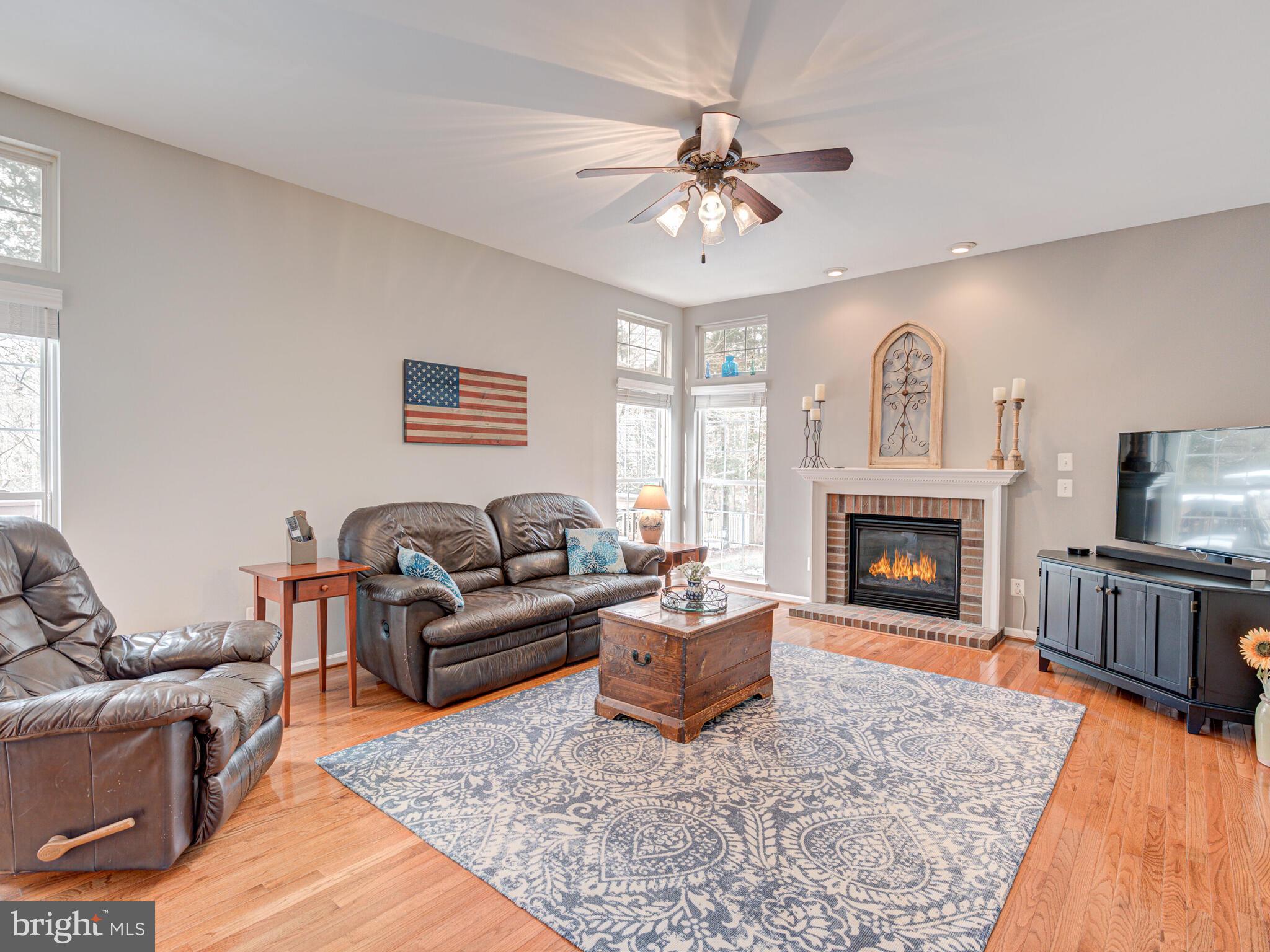 ASHBURN MANOR - Residential