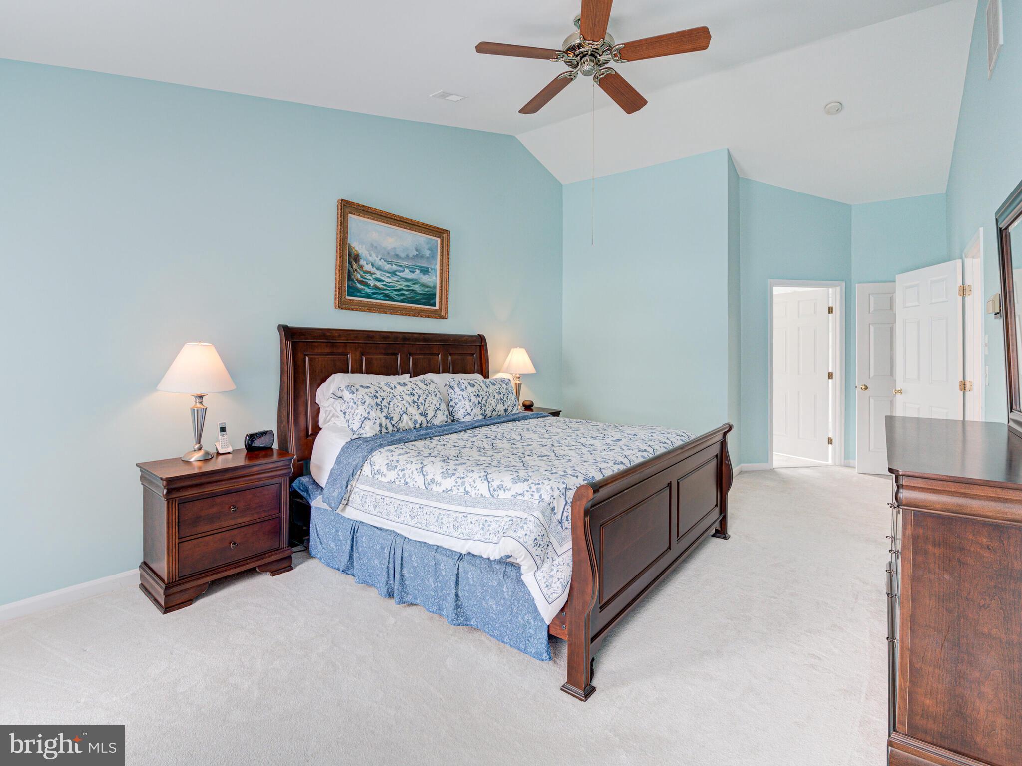 ASHBURN MANOR - Residential