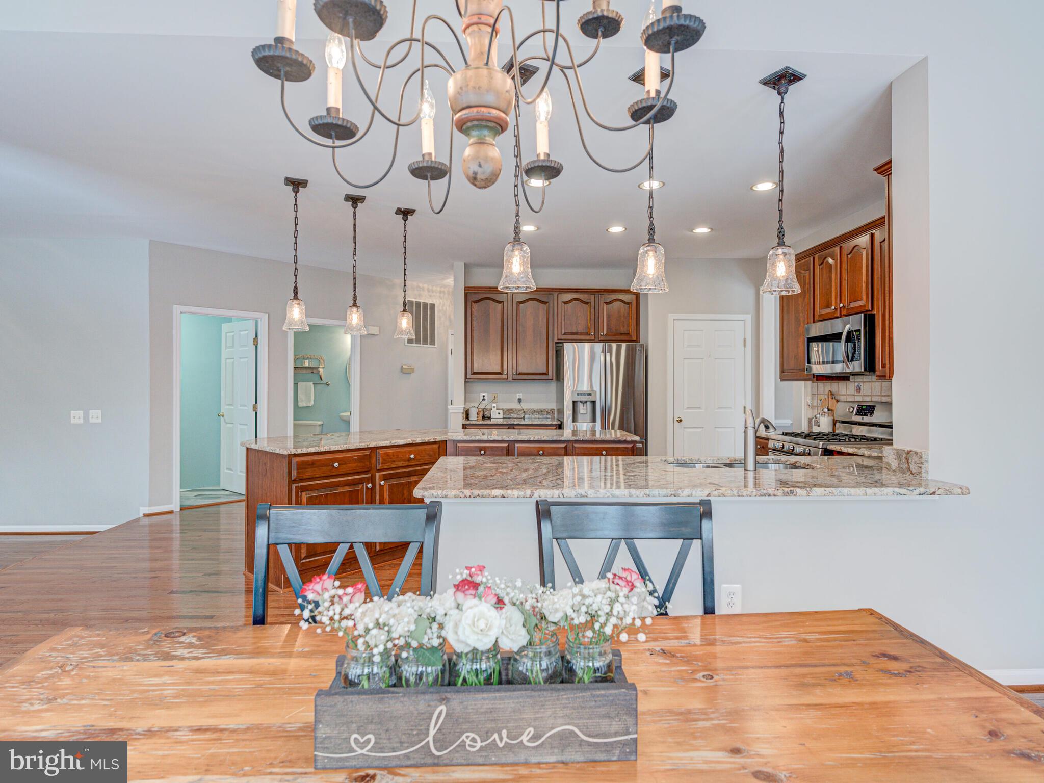 ASHBURN MANOR - Residential