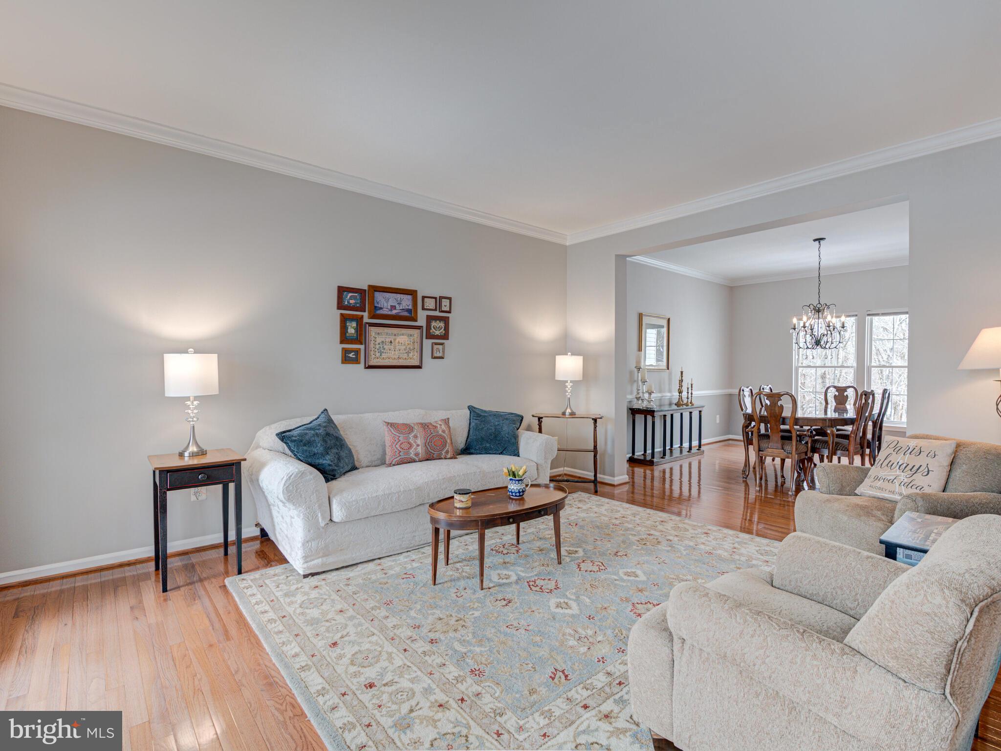 ASHBURN MANOR - Residential