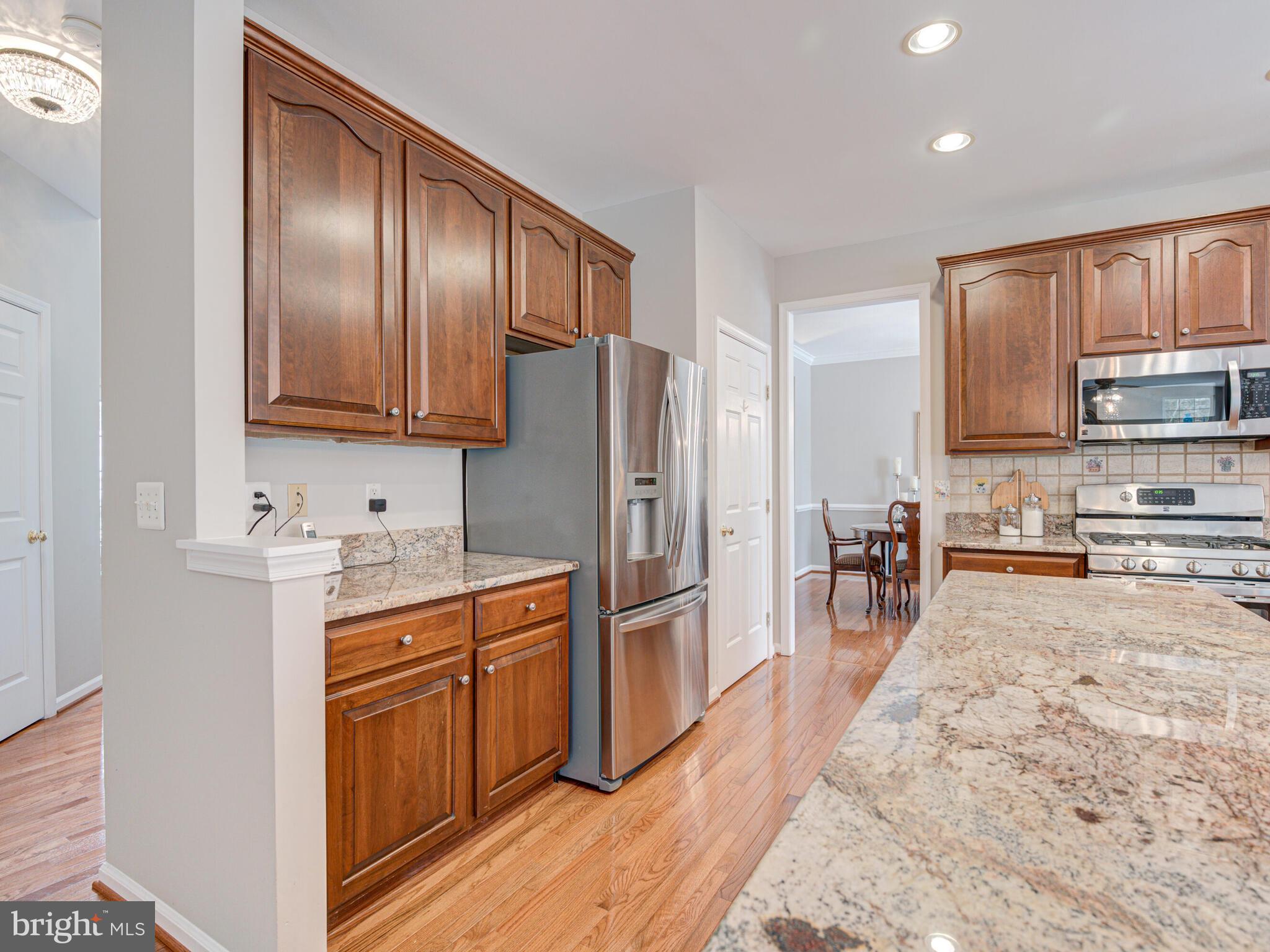 ASHBURN MANOR - Residential