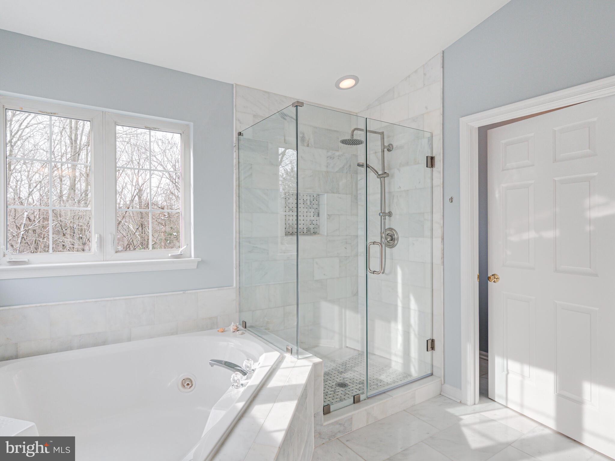 ASHBURN MANOR - Residential