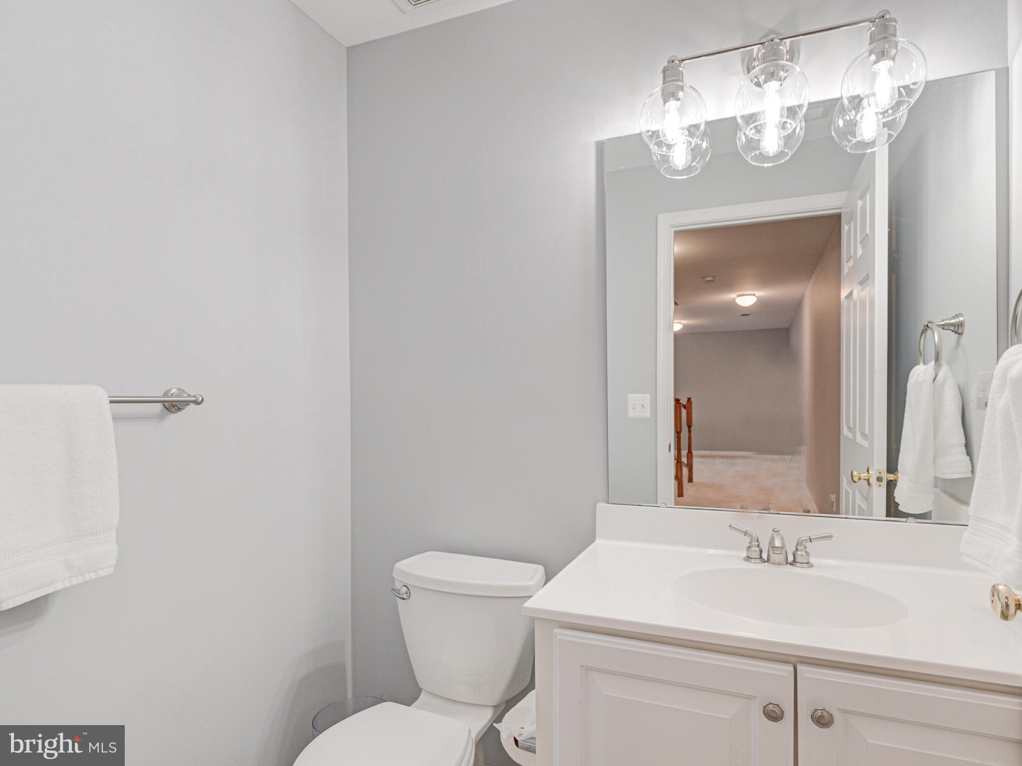 ASHBURN MANOR - Residential