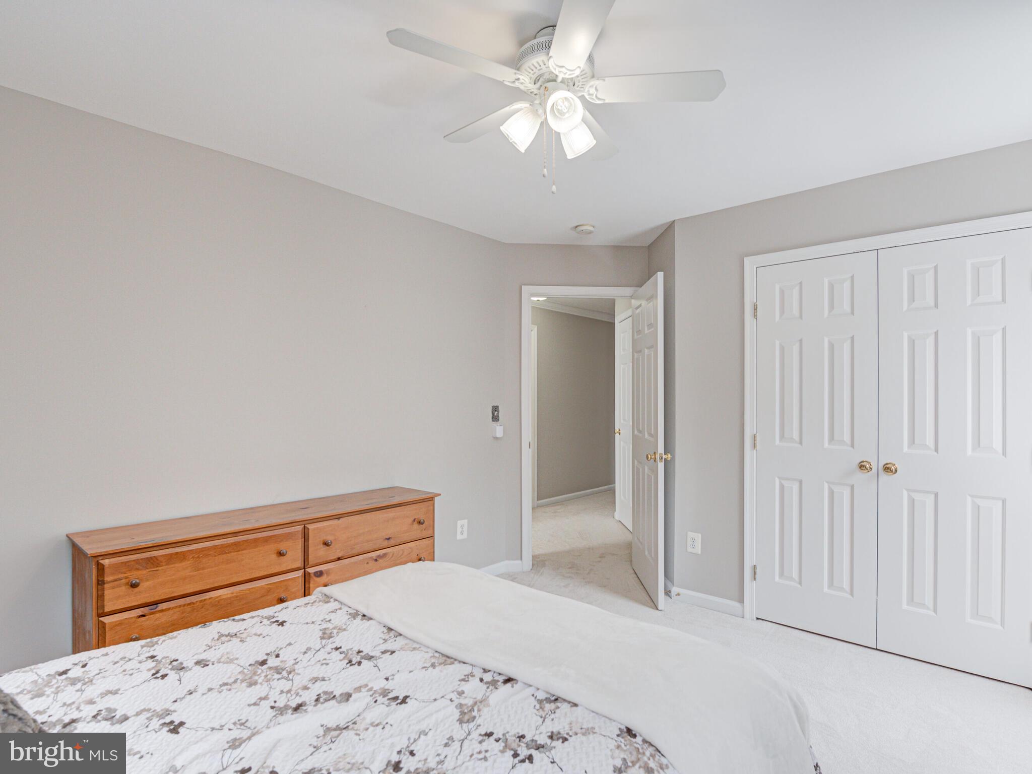 ASHBURN MANOR - Residential