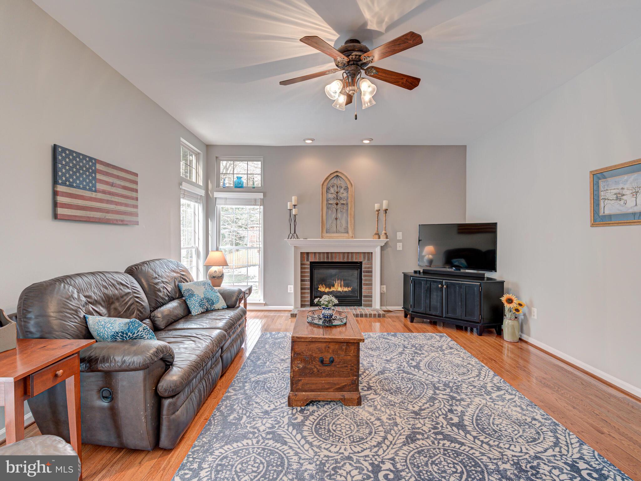 ASHBURN MANOR - Residential