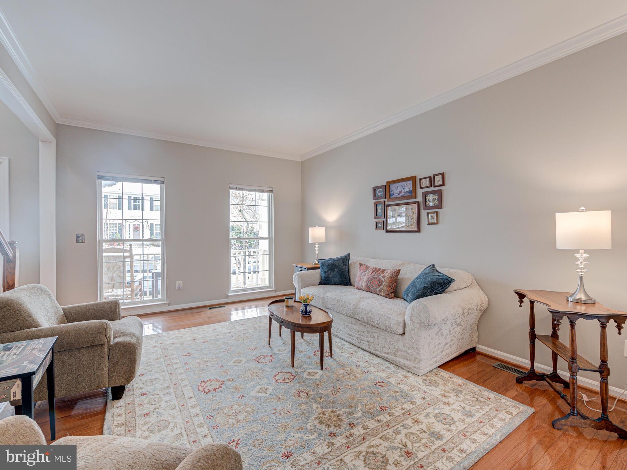 ASHBURN MANOR - Residential