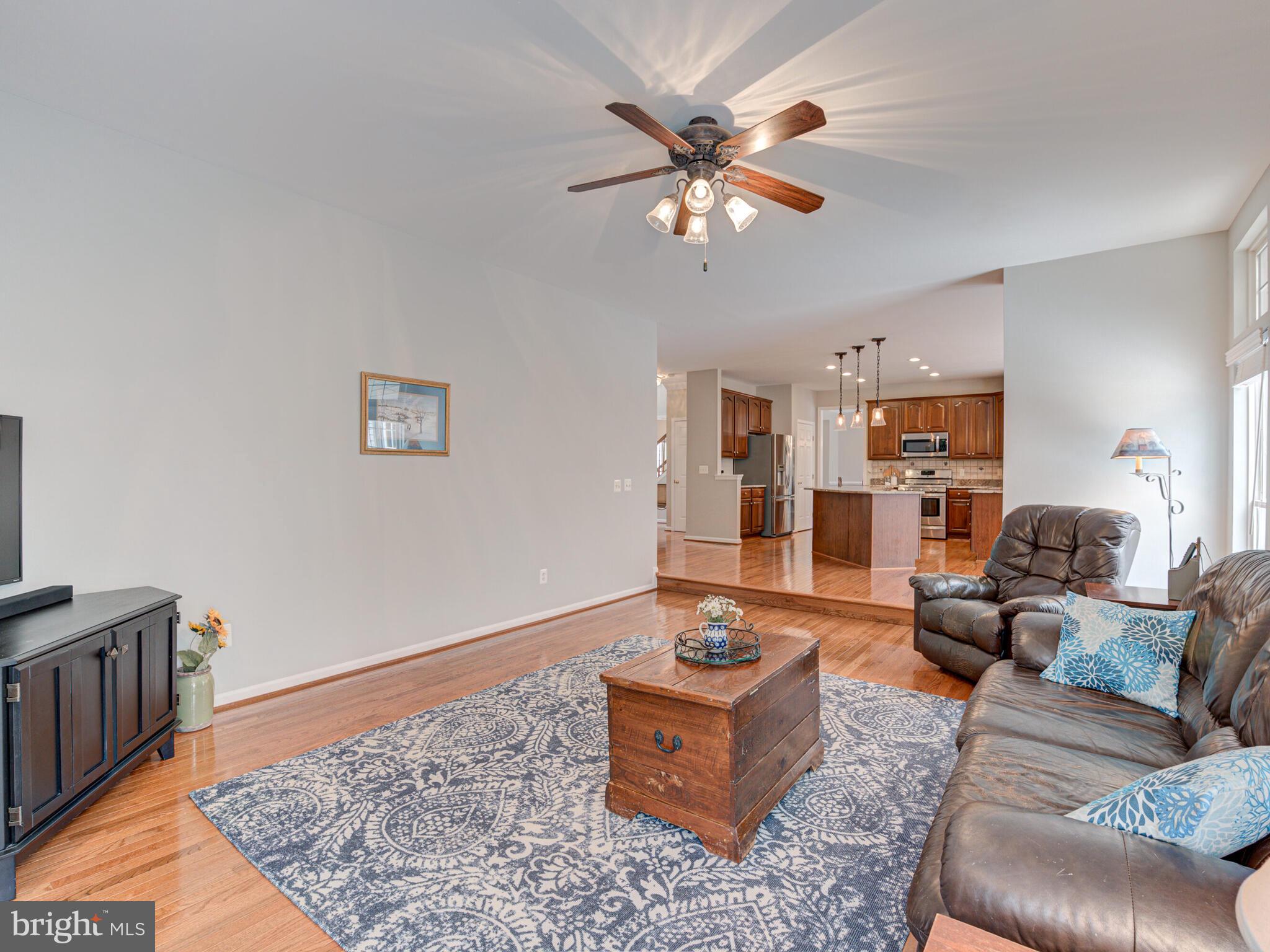 ASHBURN MANOR - Residential