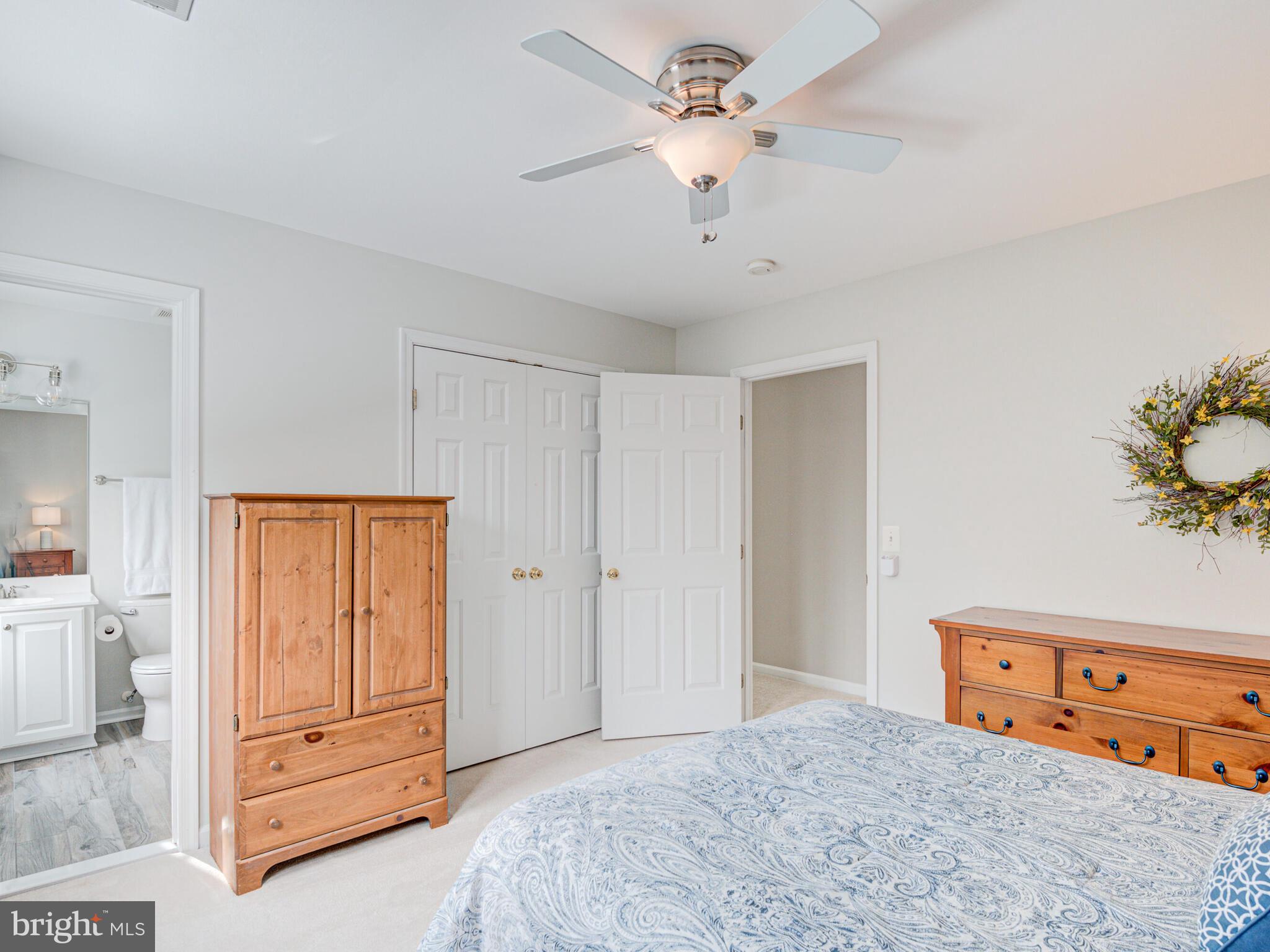 ASHBURN MANOR - Residential