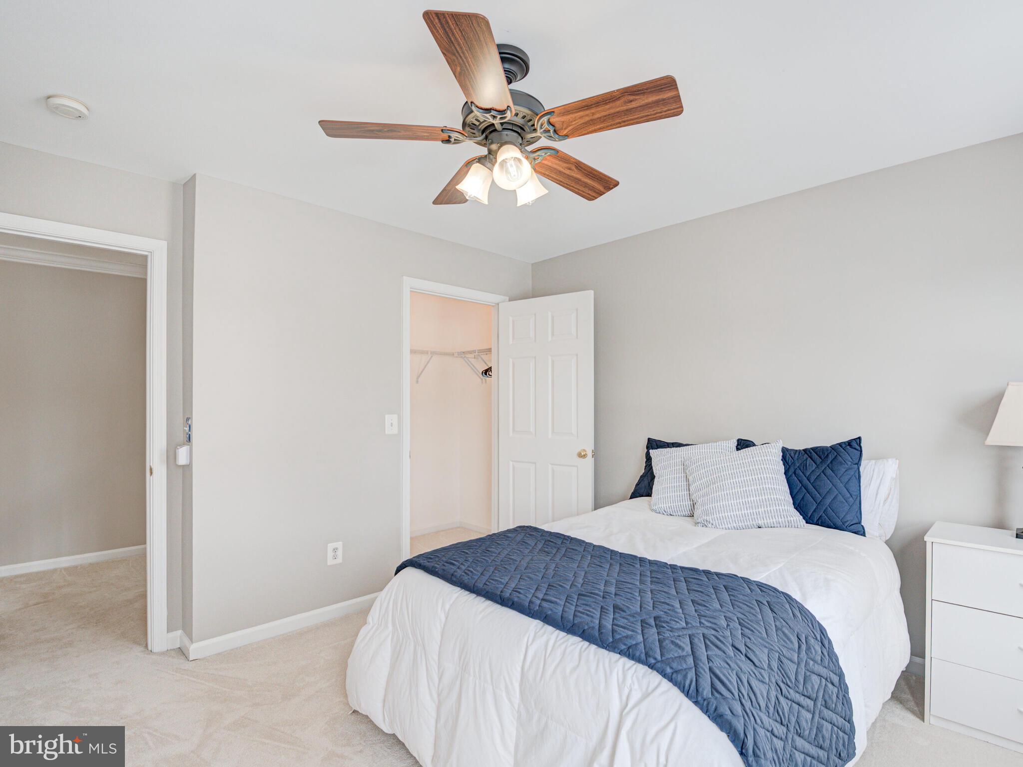 ASHBURN MANOR - Residential