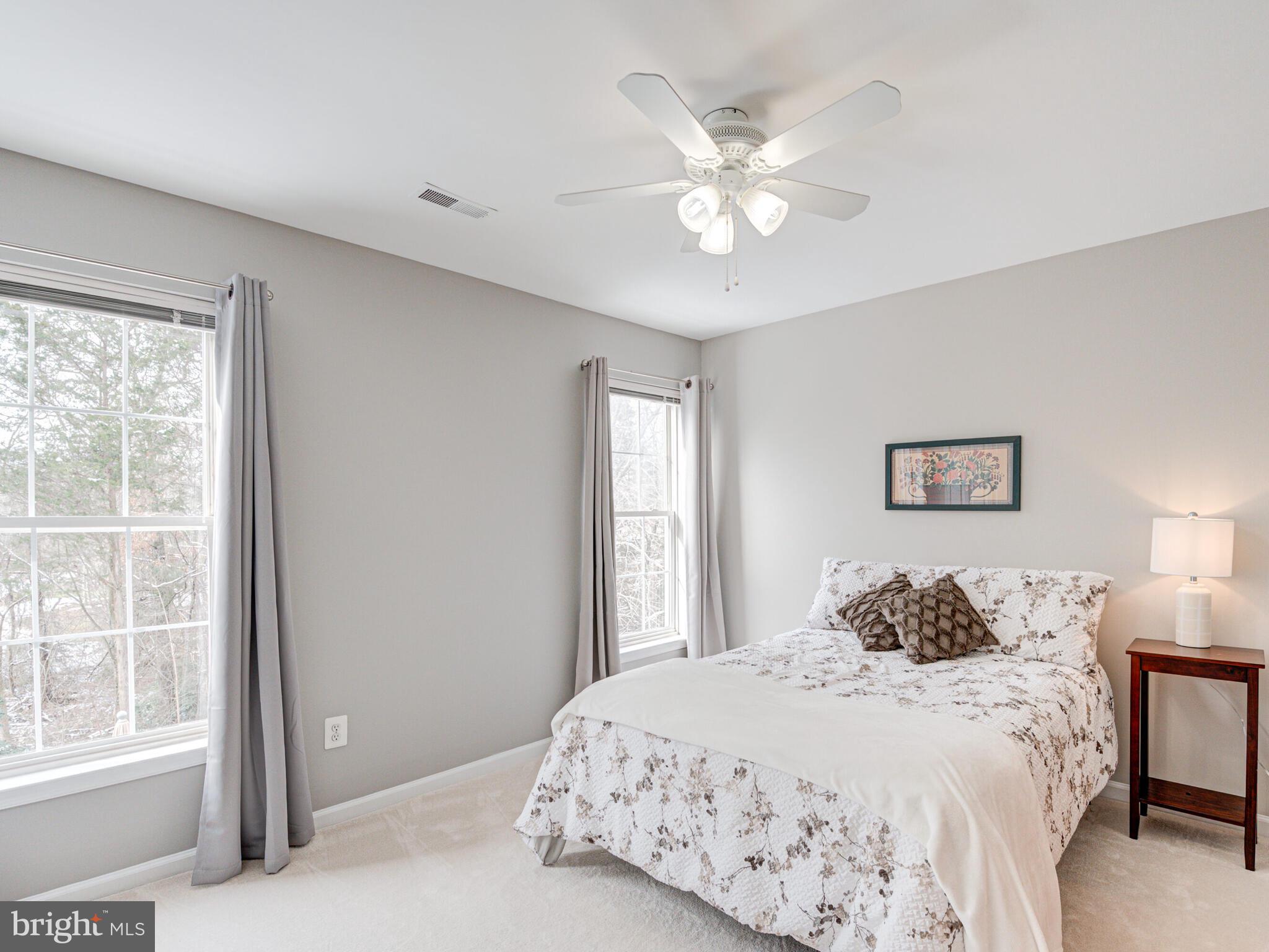 ASHBURN MANOR - Residential