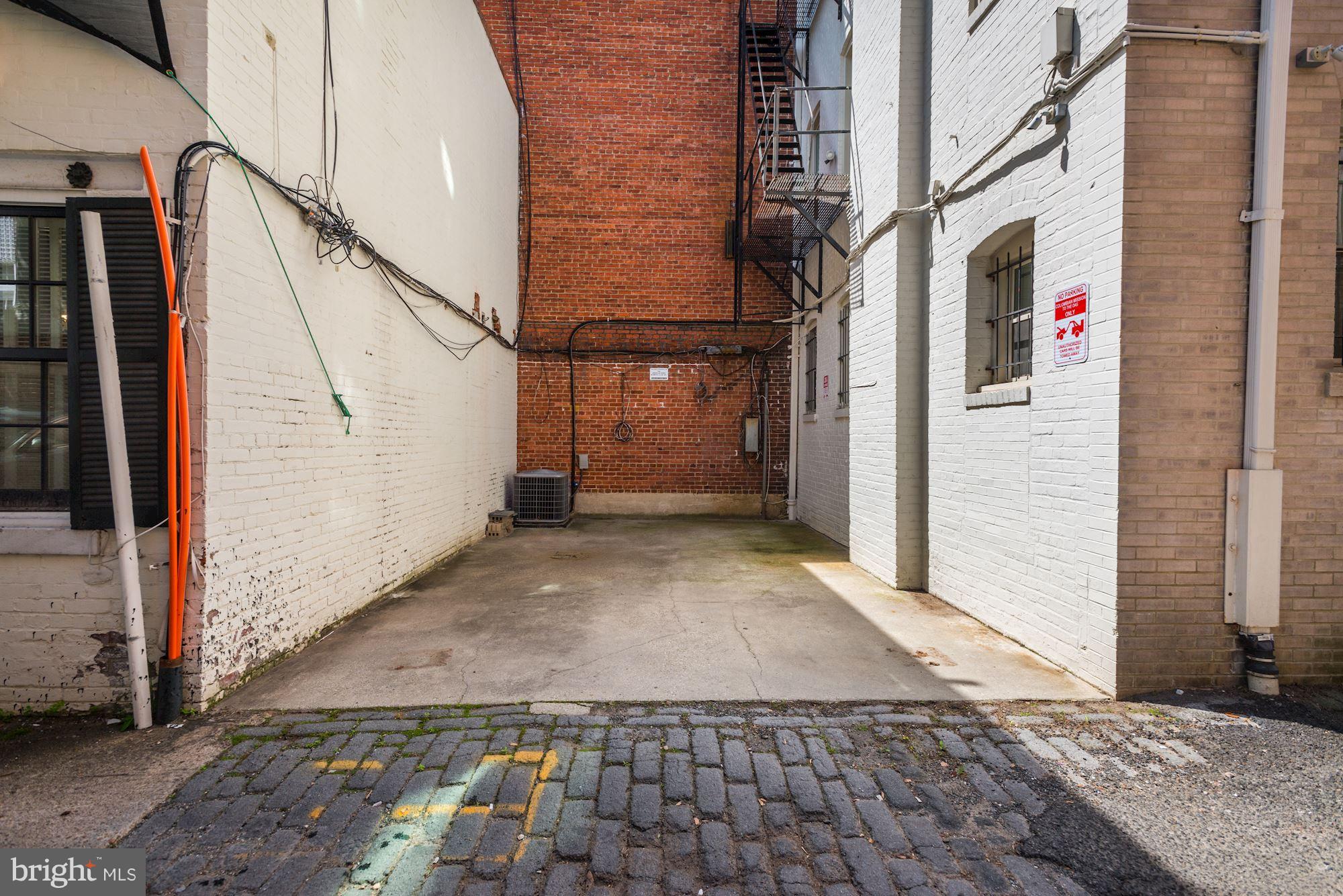 KALORAMA - Commercial Sale