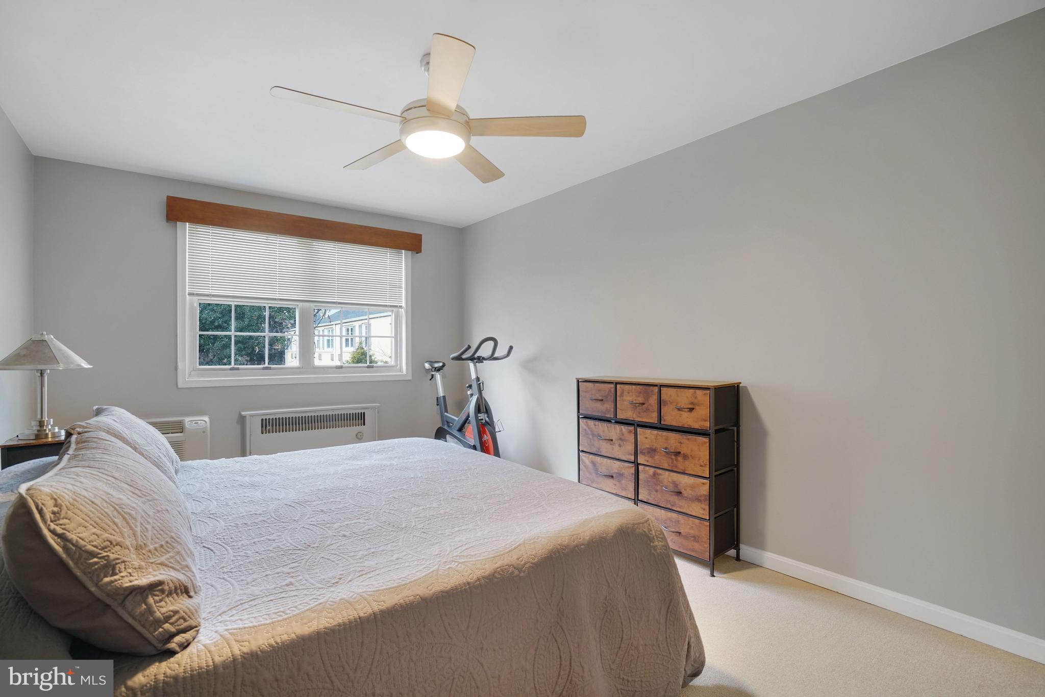 ARLINGTON OAKS - Residential