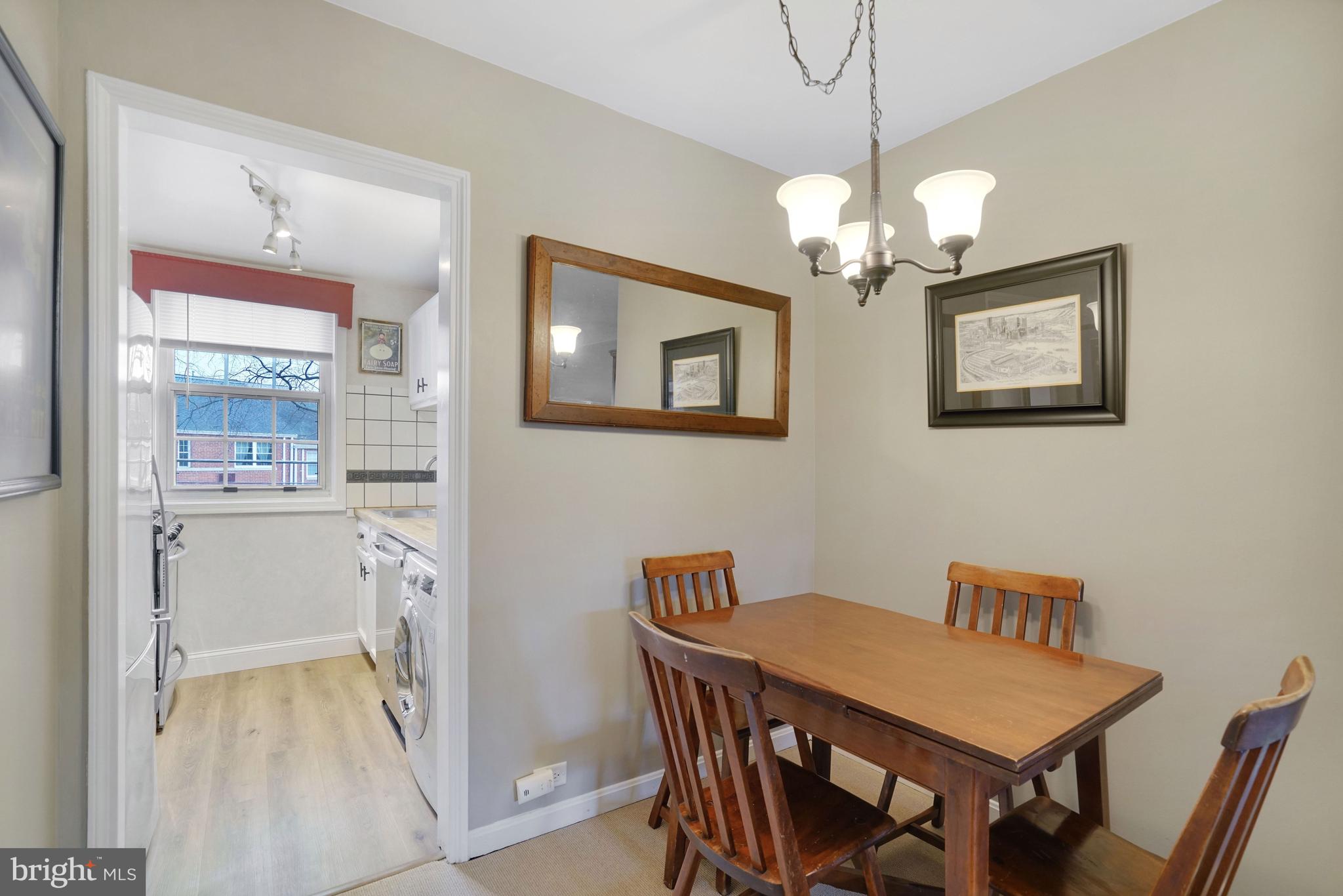 ARLINGTON OAKS - Residential