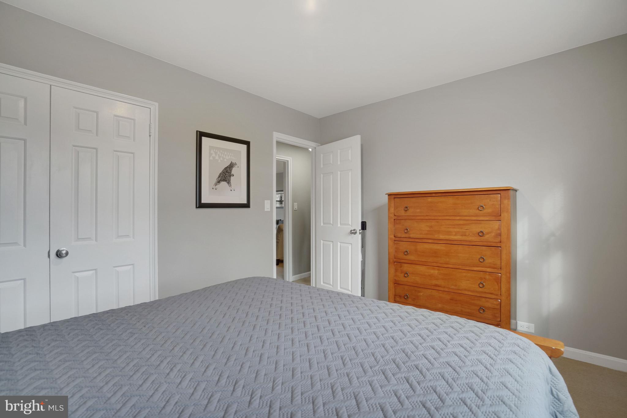 ARLINGTON OAKS - Residential