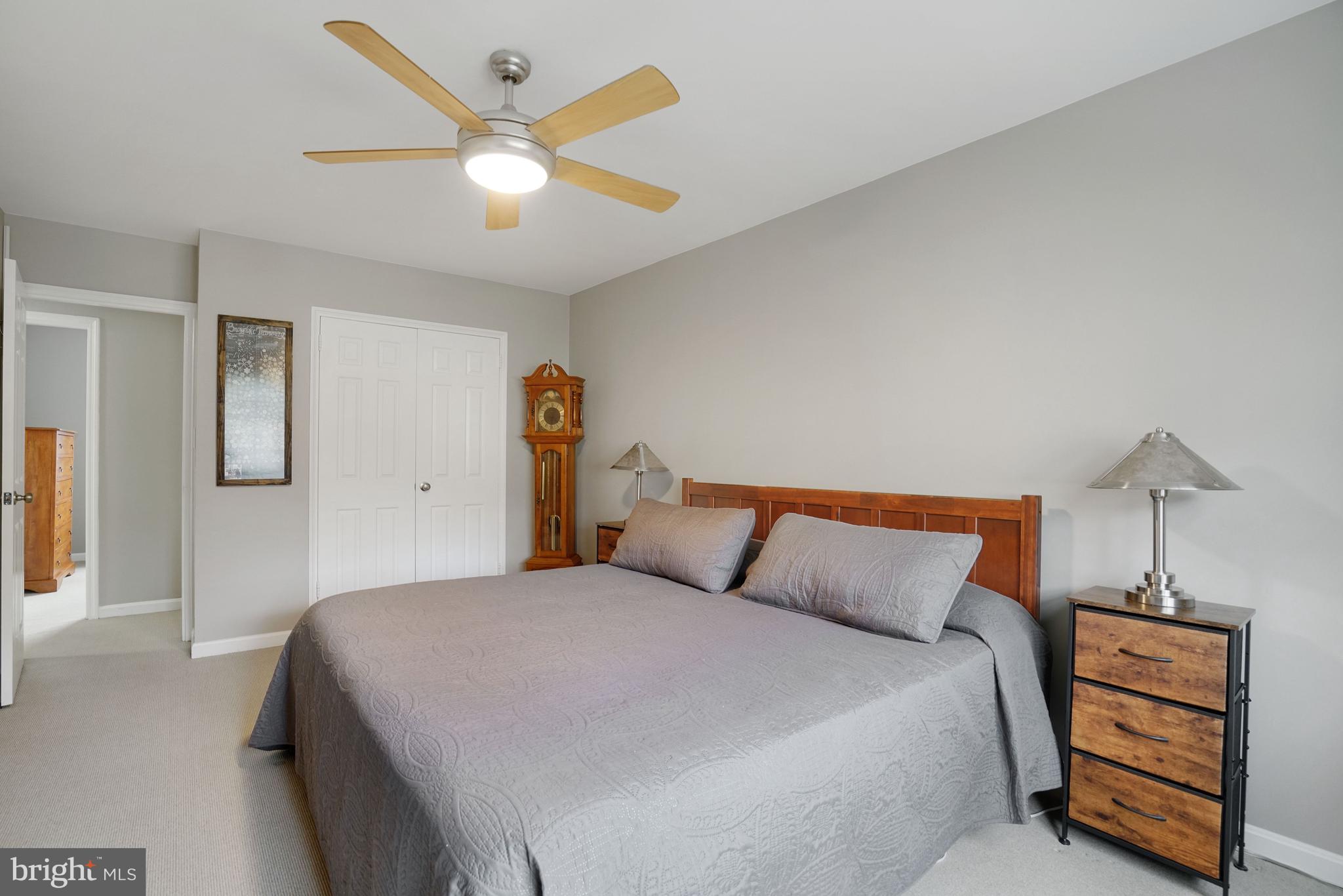 ARLINGTON OAKS - Residential