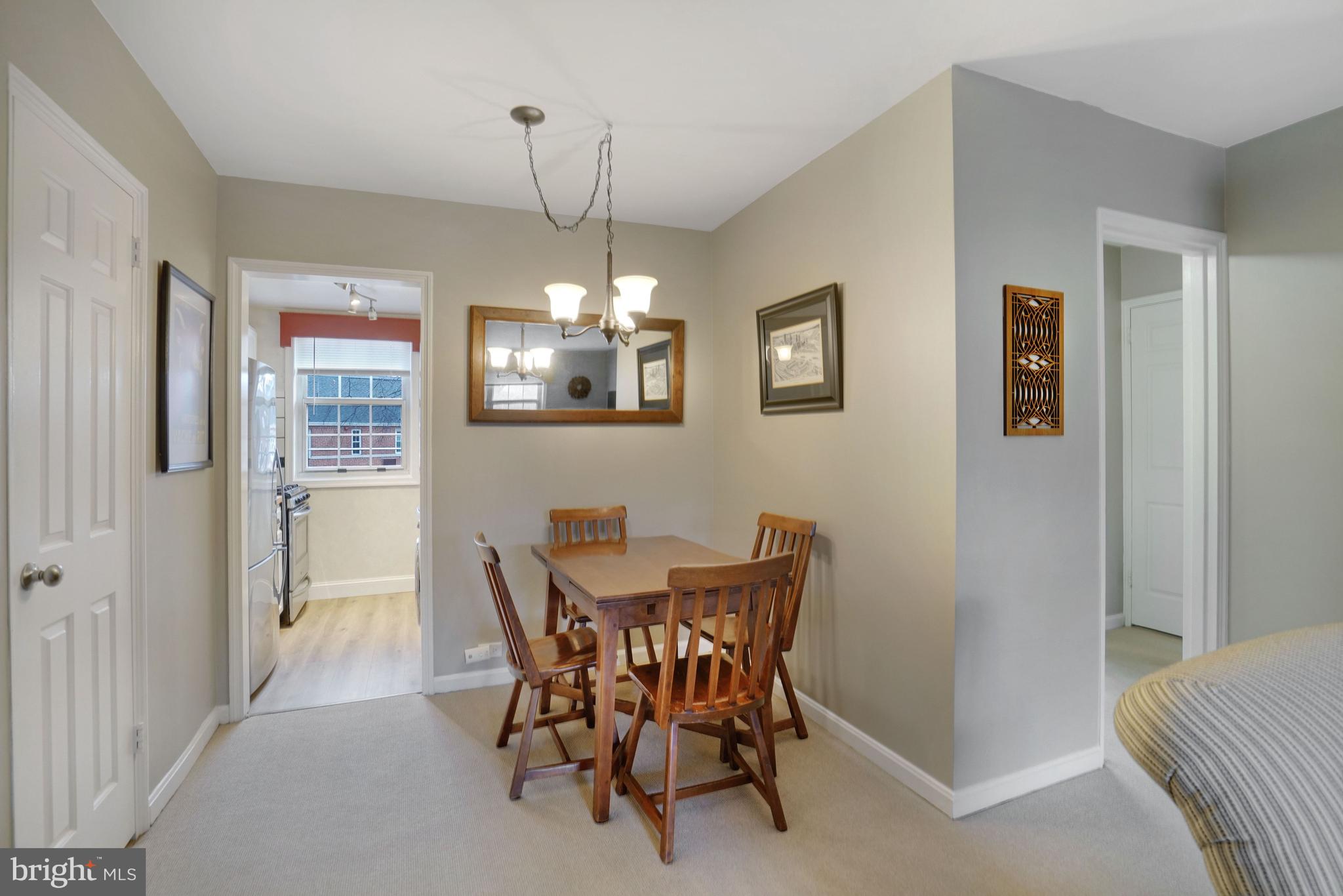 ARLINGTON OAKS - Residential