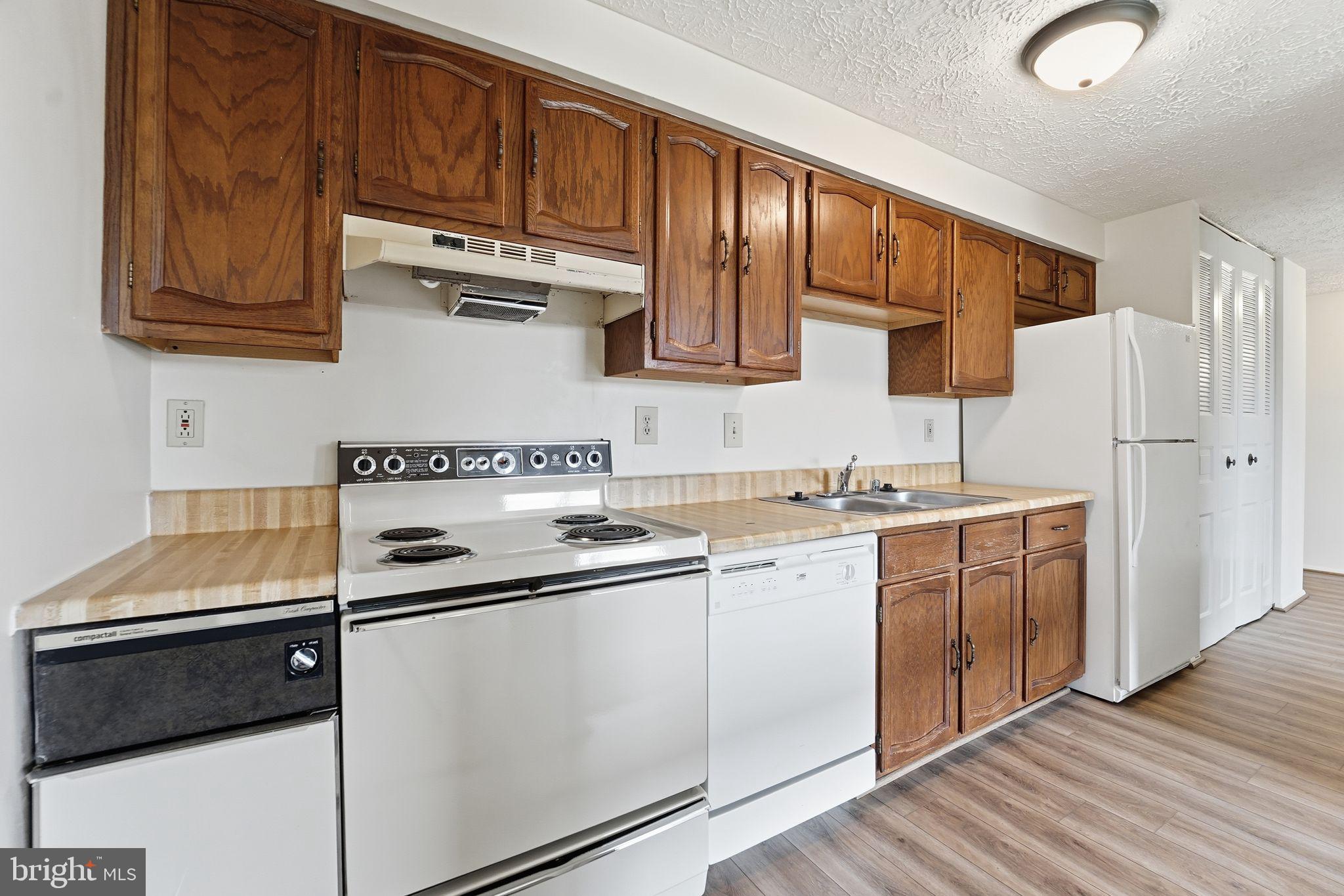 AMBERTOWNE - Residential