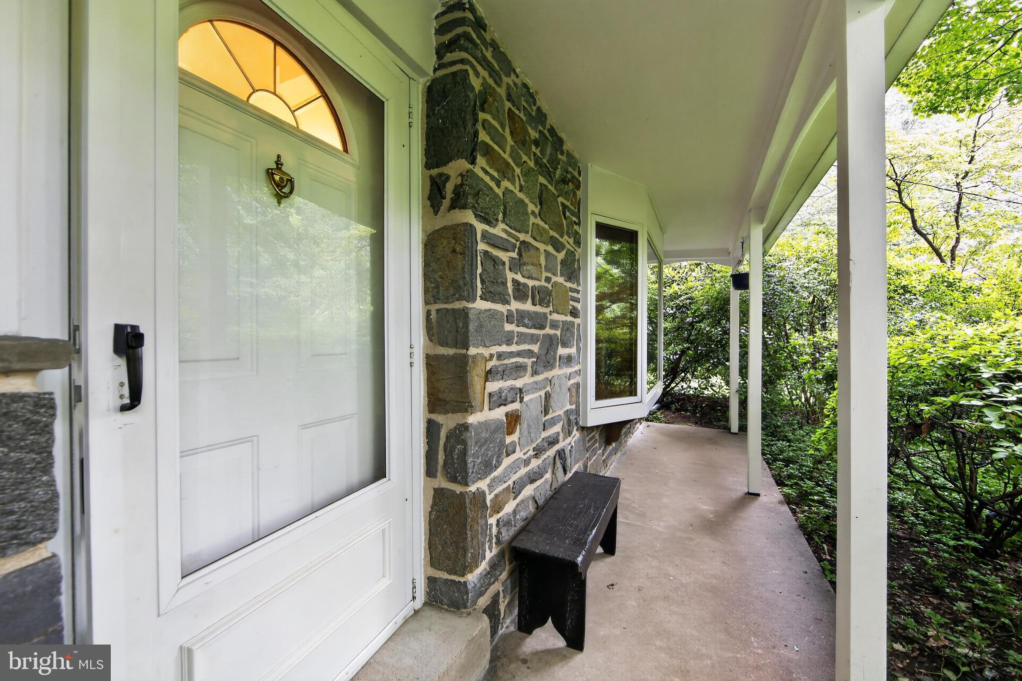 37 N LONGPOINT LANE