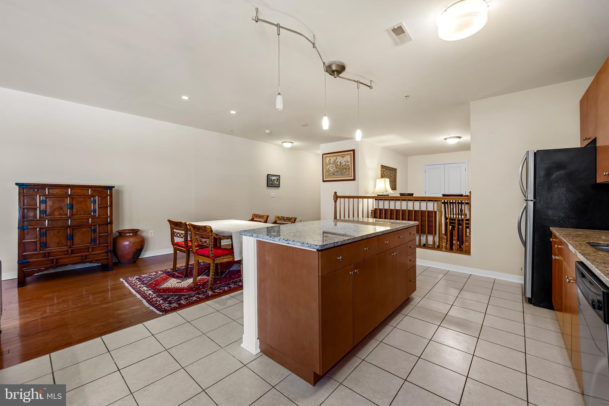 CHARLES VILLAGE - Residential