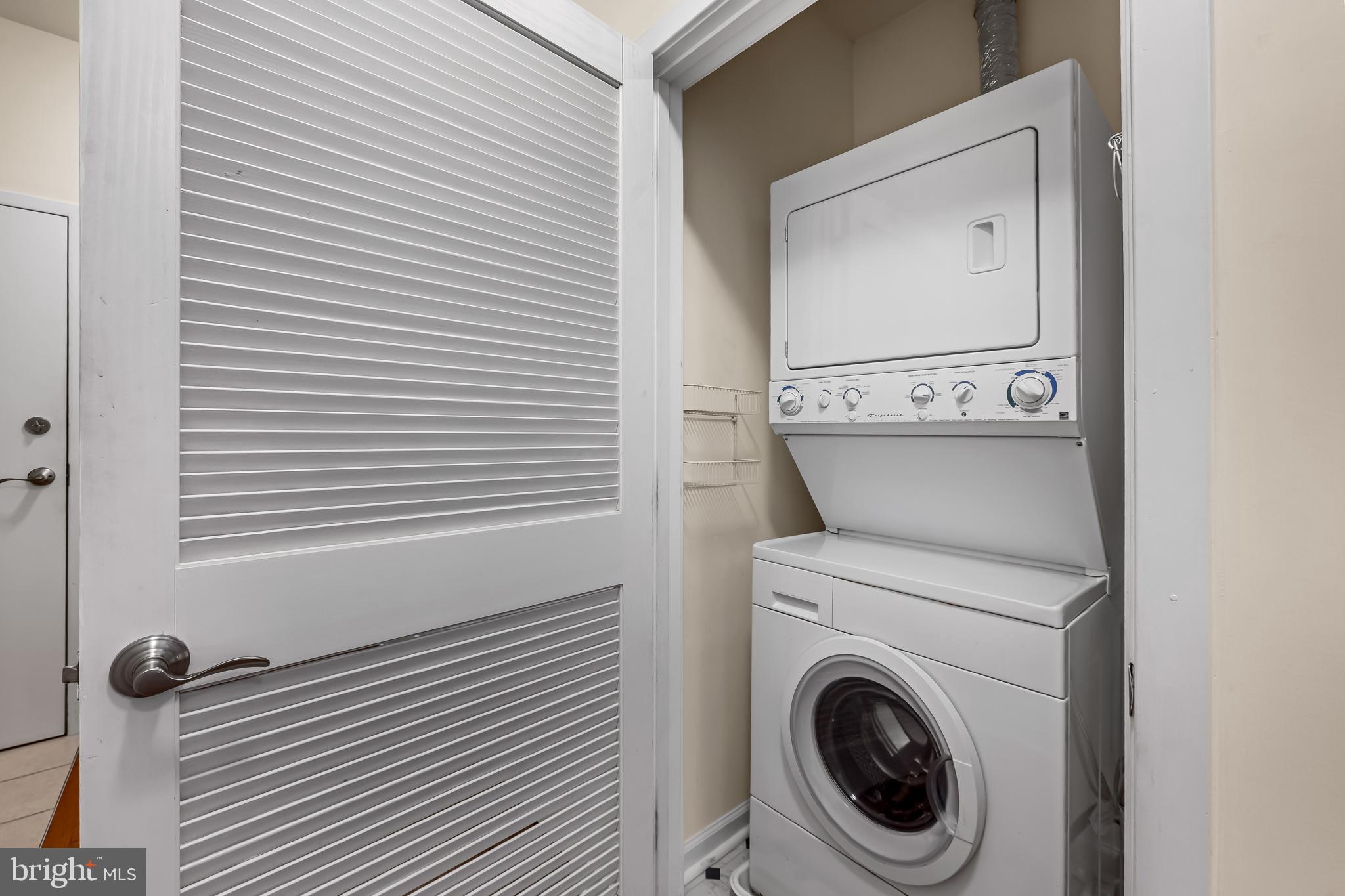 CHARLES VILLAGE - Residential