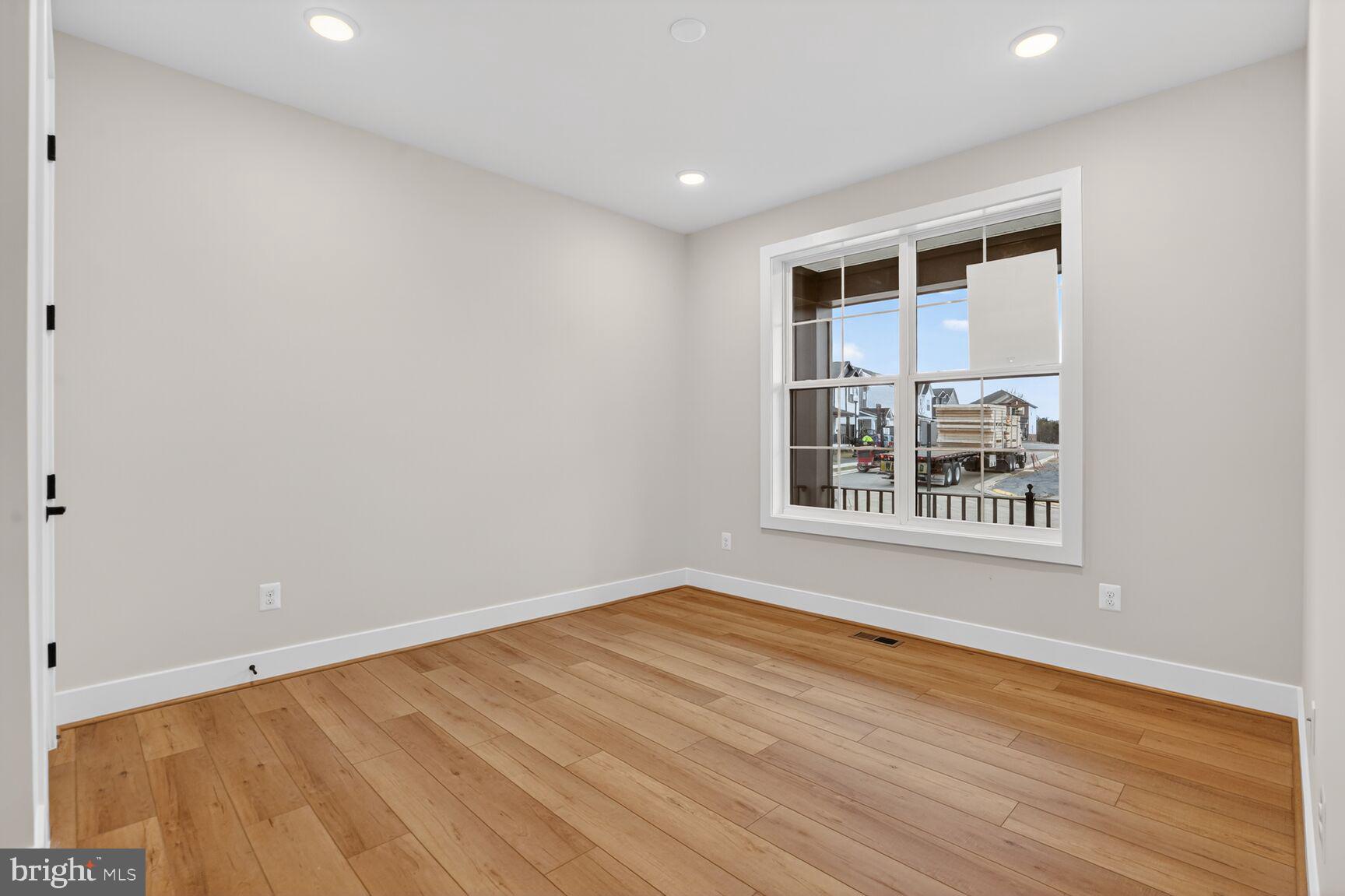 BRAMBLETON - Residential