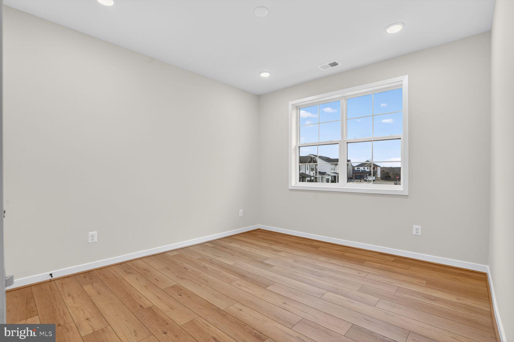 BRAMBLETON - Residential