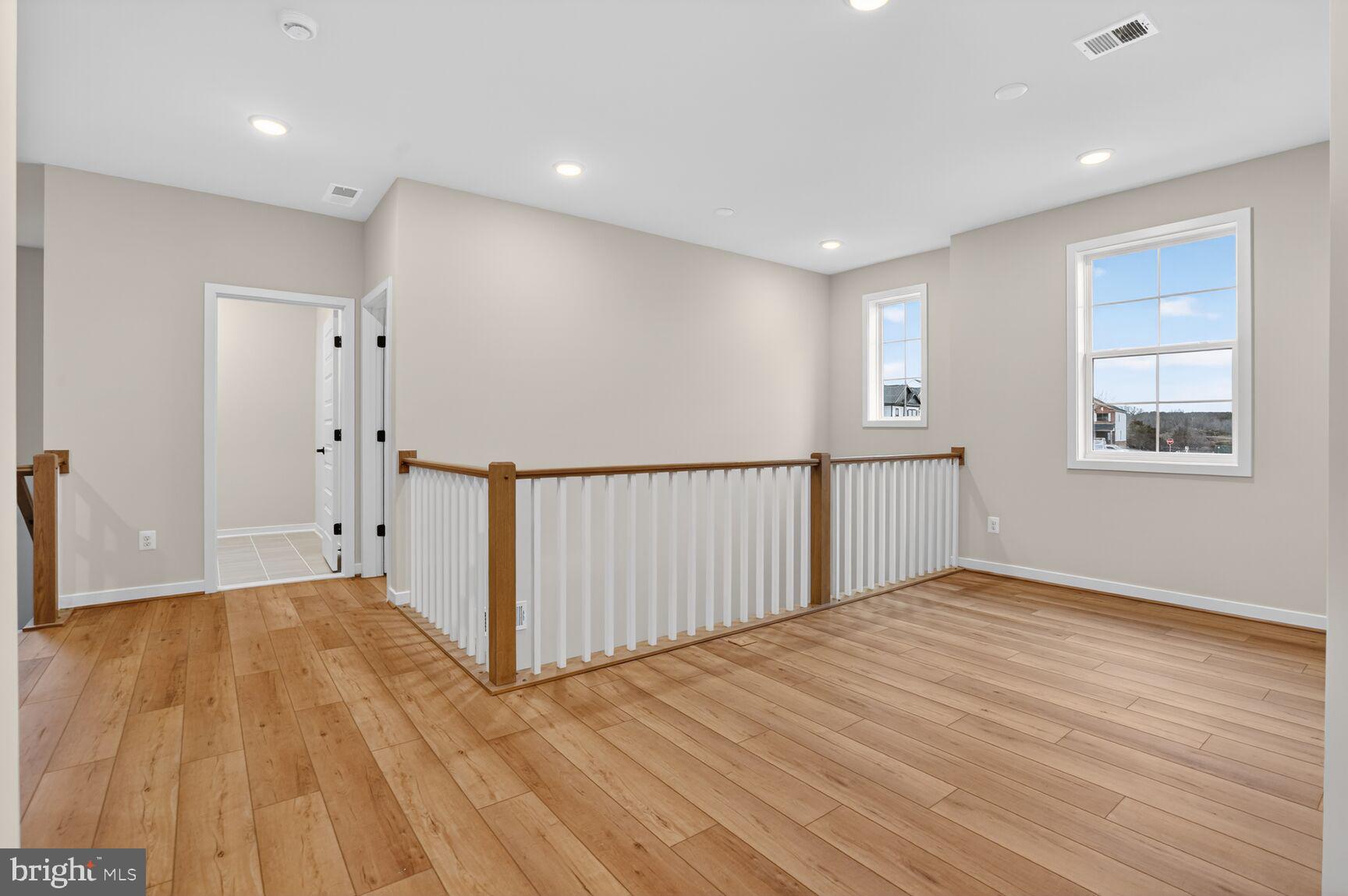 BRAMBLETON - Residential