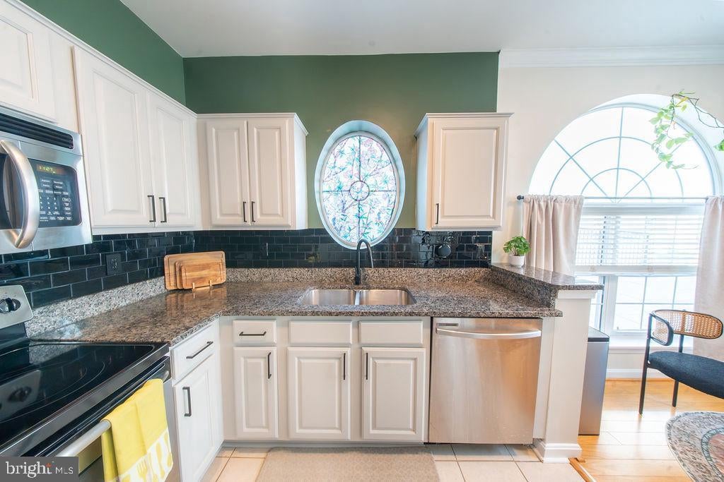 4550 STRUTFIELD LANE 2115