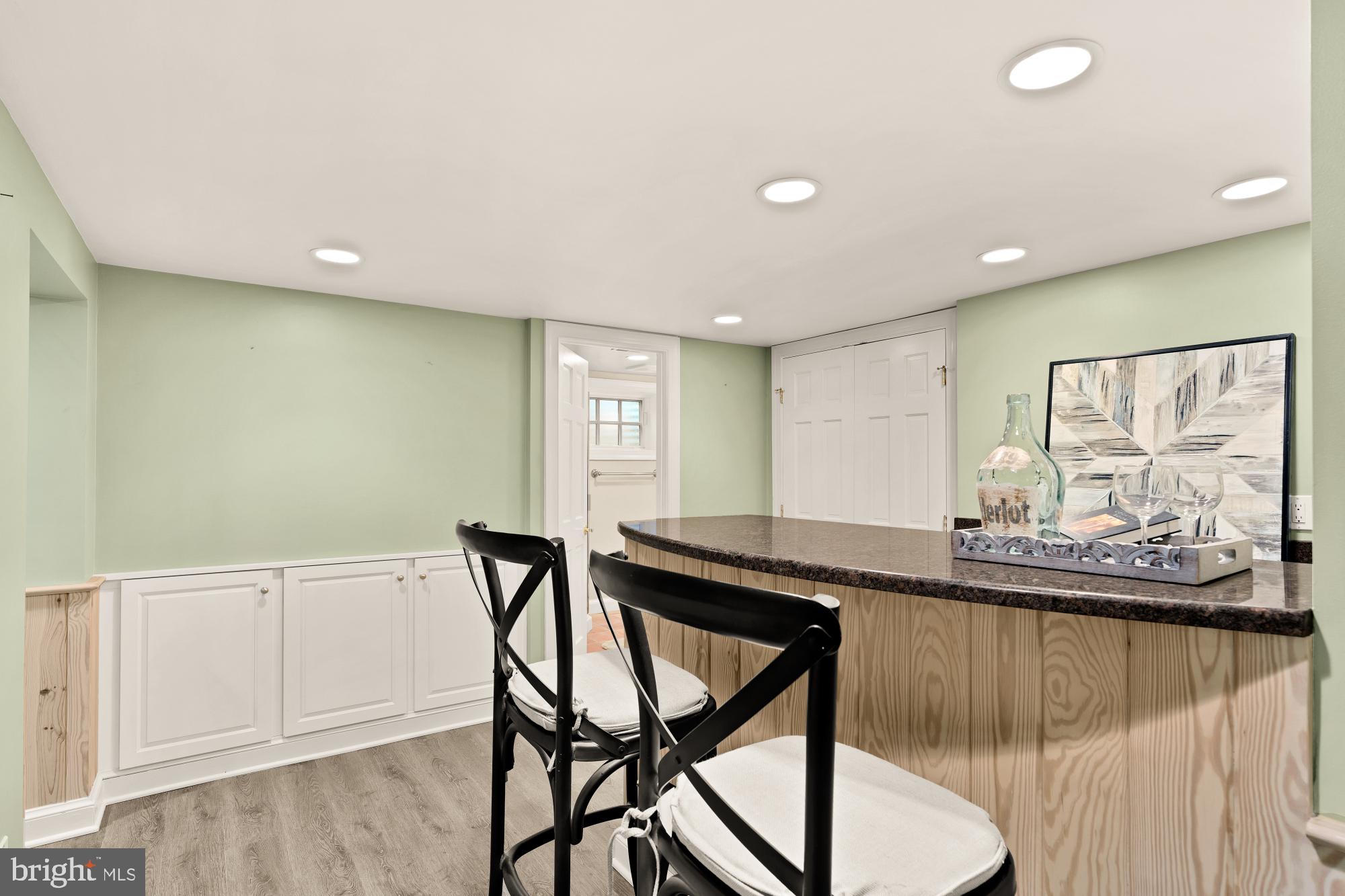 WHITEHALL MANOR - Residential