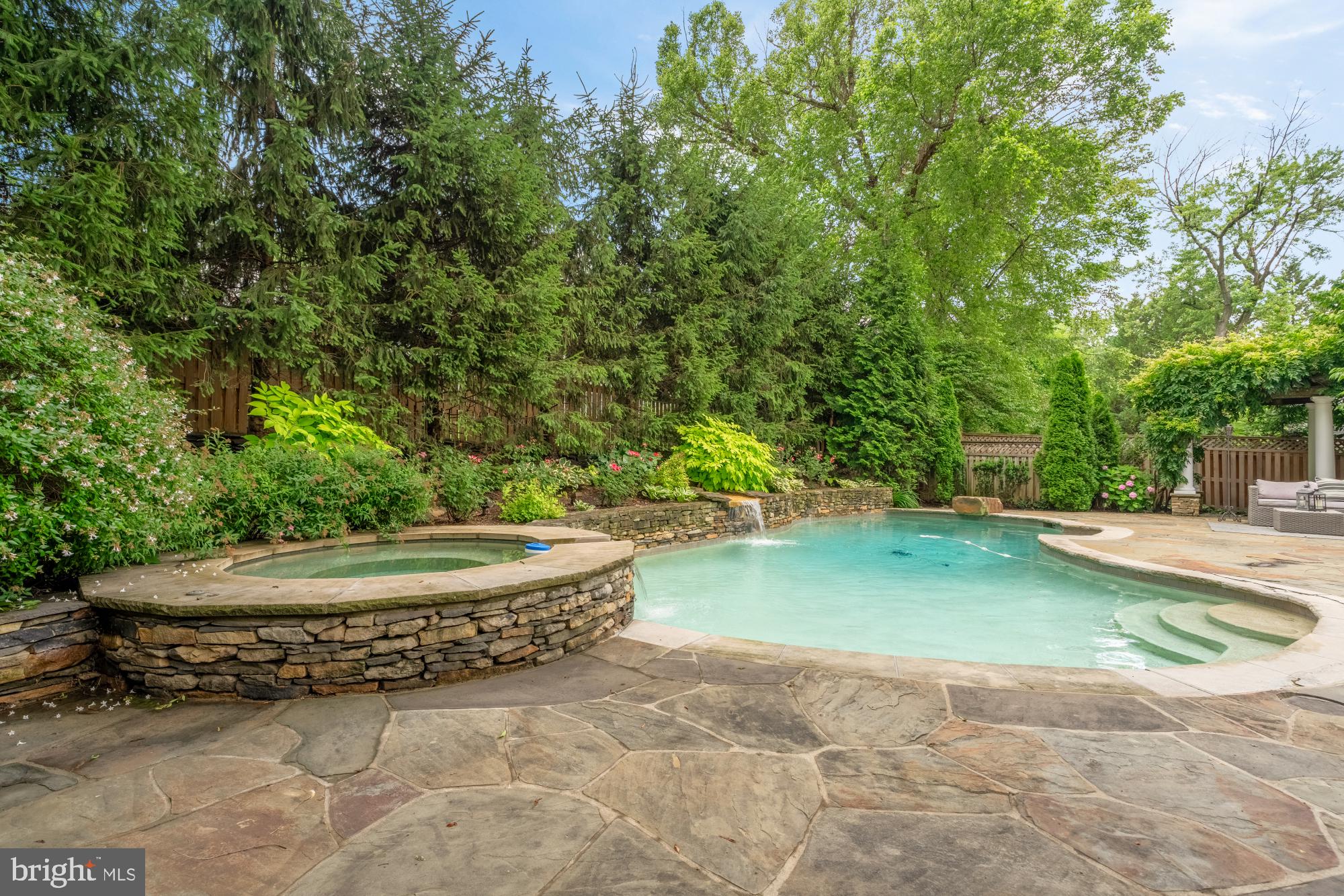 5606 WILSON LANE