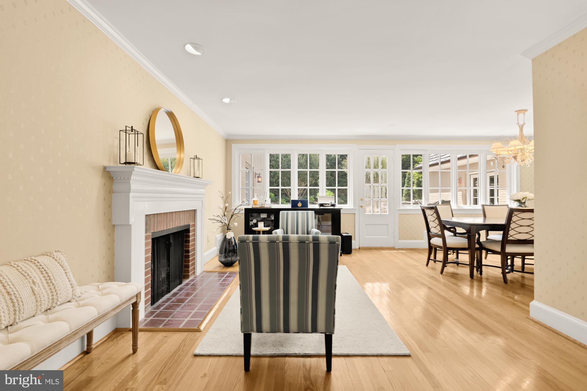 WHITEHALL MANOR - Residential