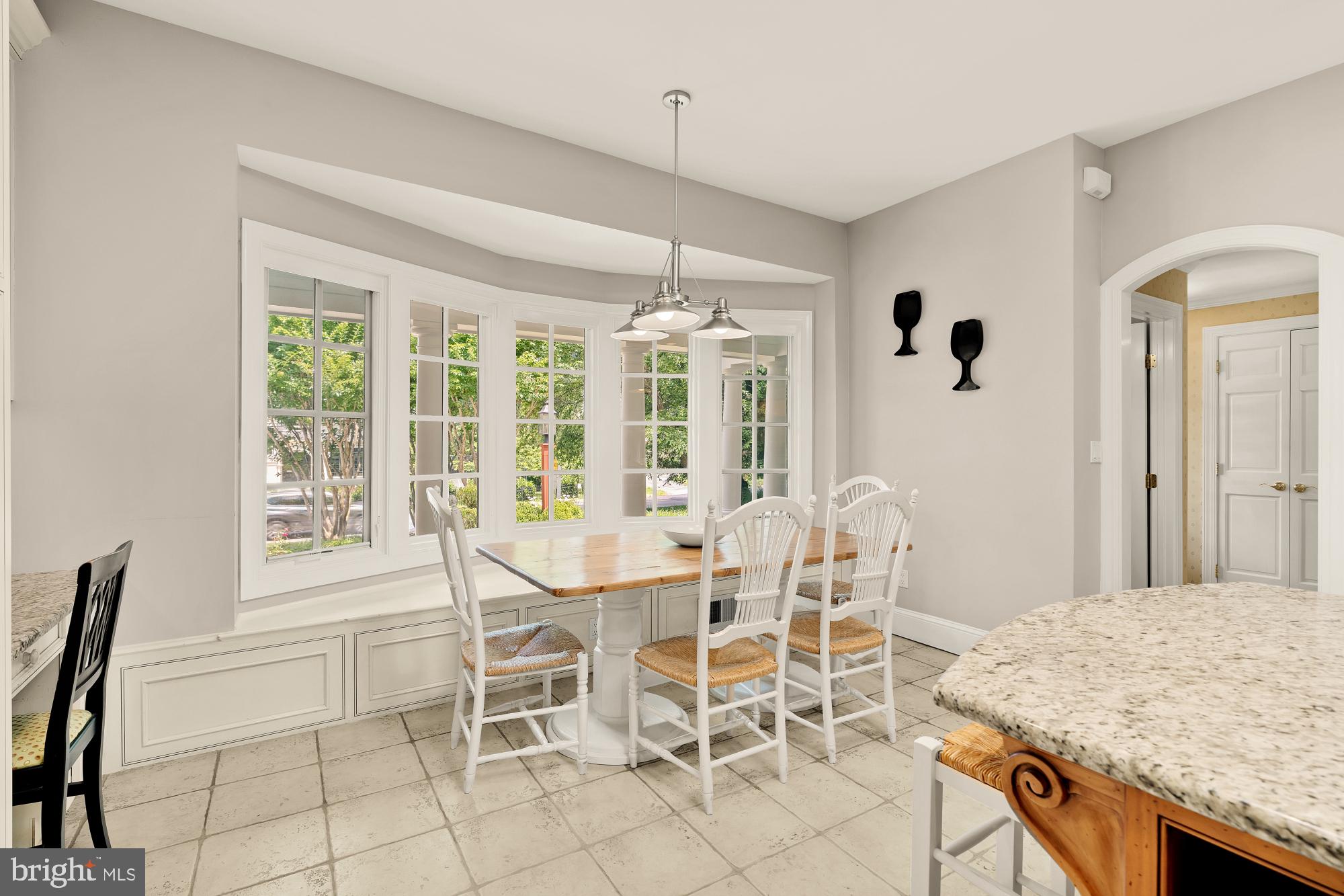 WHITEHALL MANOR - Residential