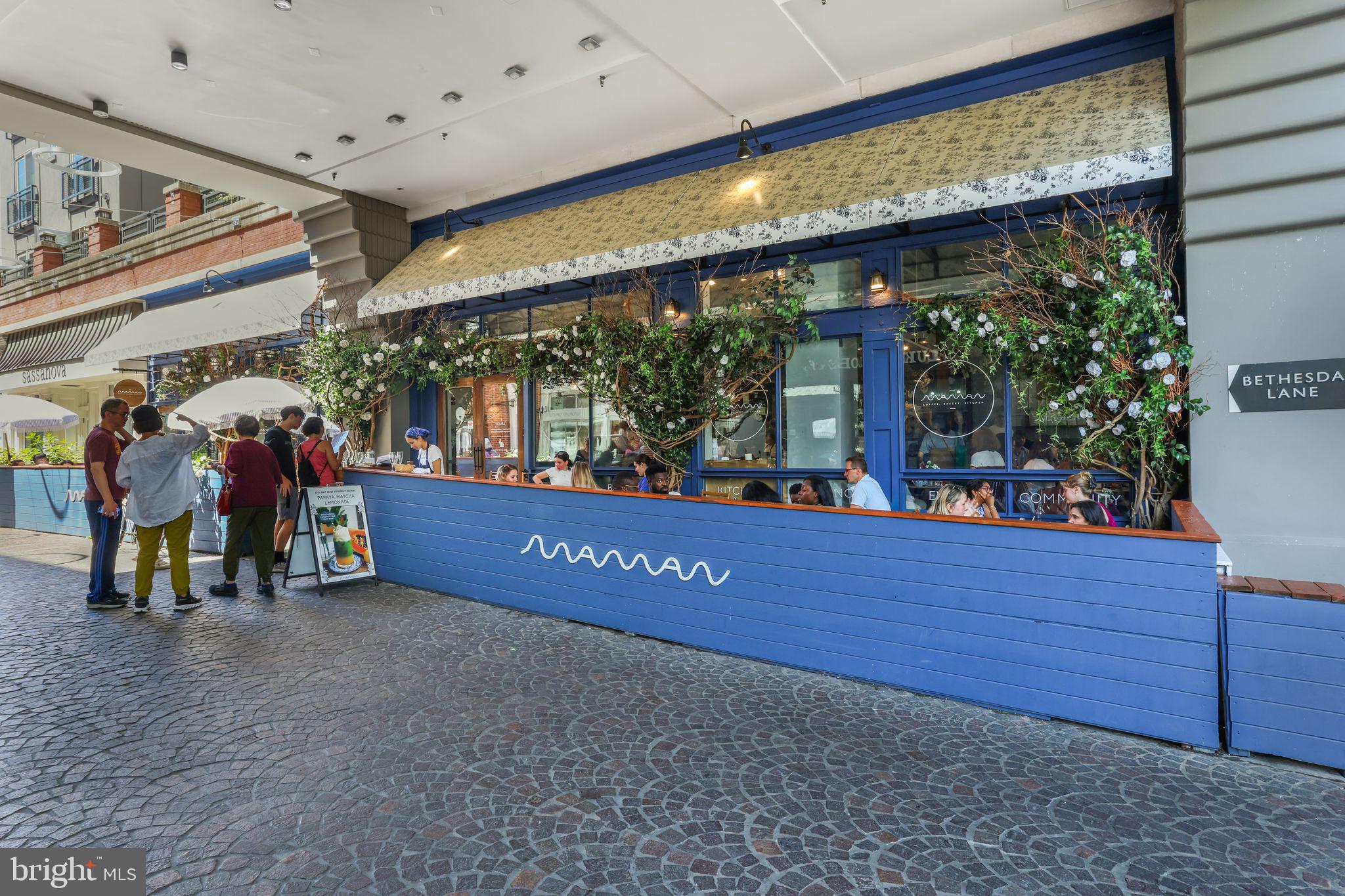 WHITEHALL MANOR - Residential