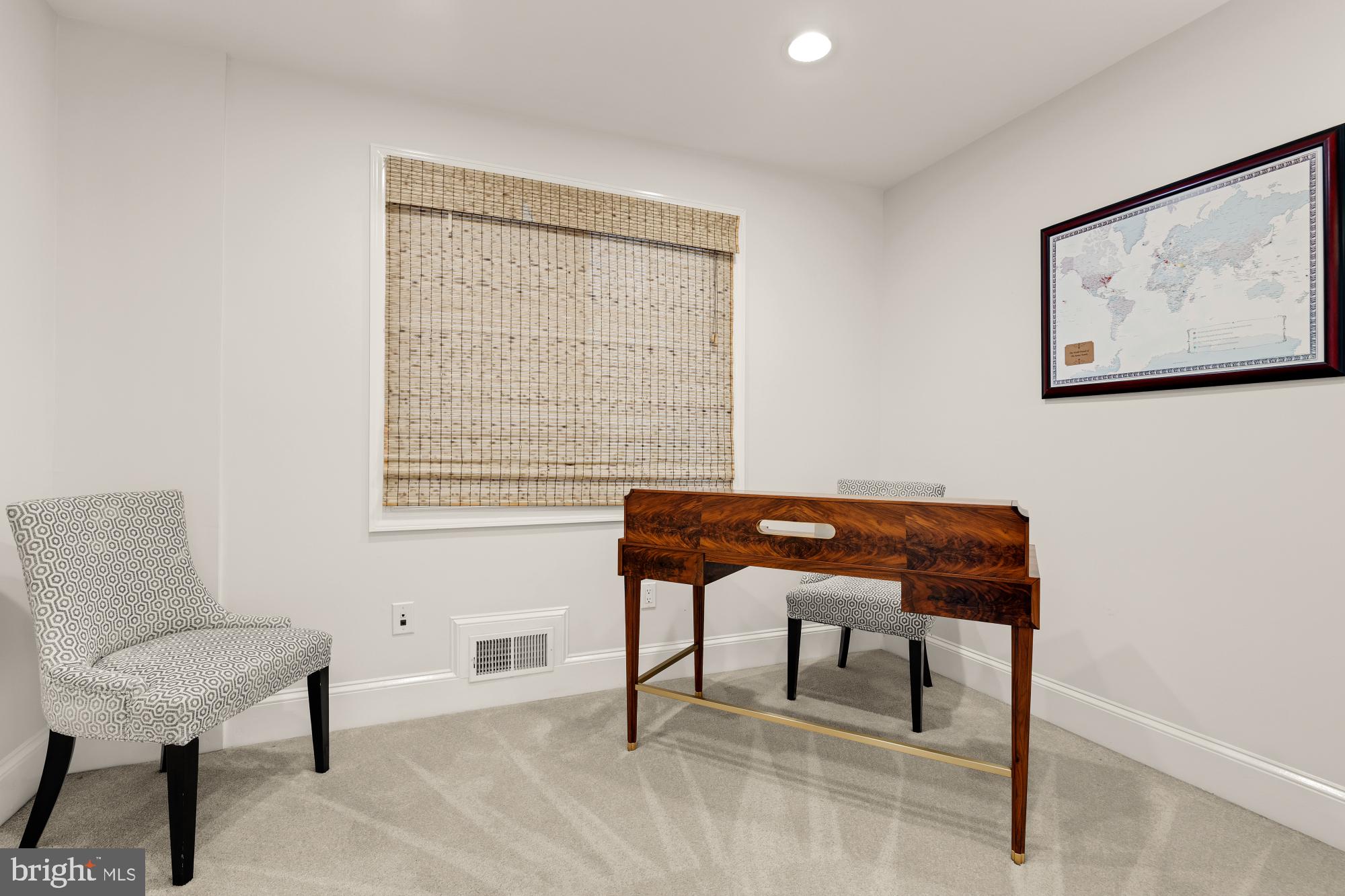 WHITEHALL MANOR - Residential