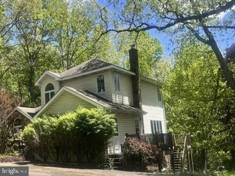 MLS: MDGA2012584