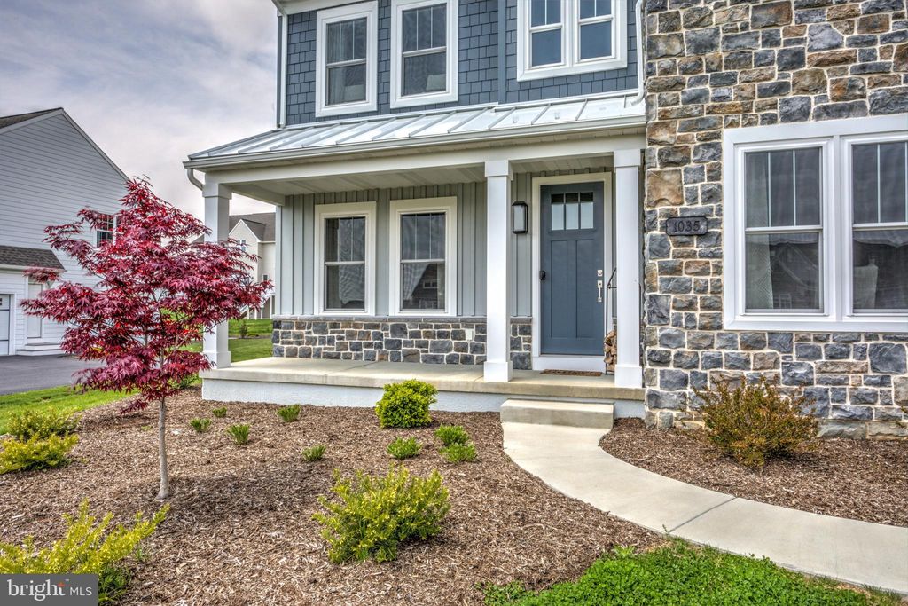 Photo of 1035 VALLEY CROSSING DRIVE, LITITZ, PA 17543 (MLS # PALA2026602)