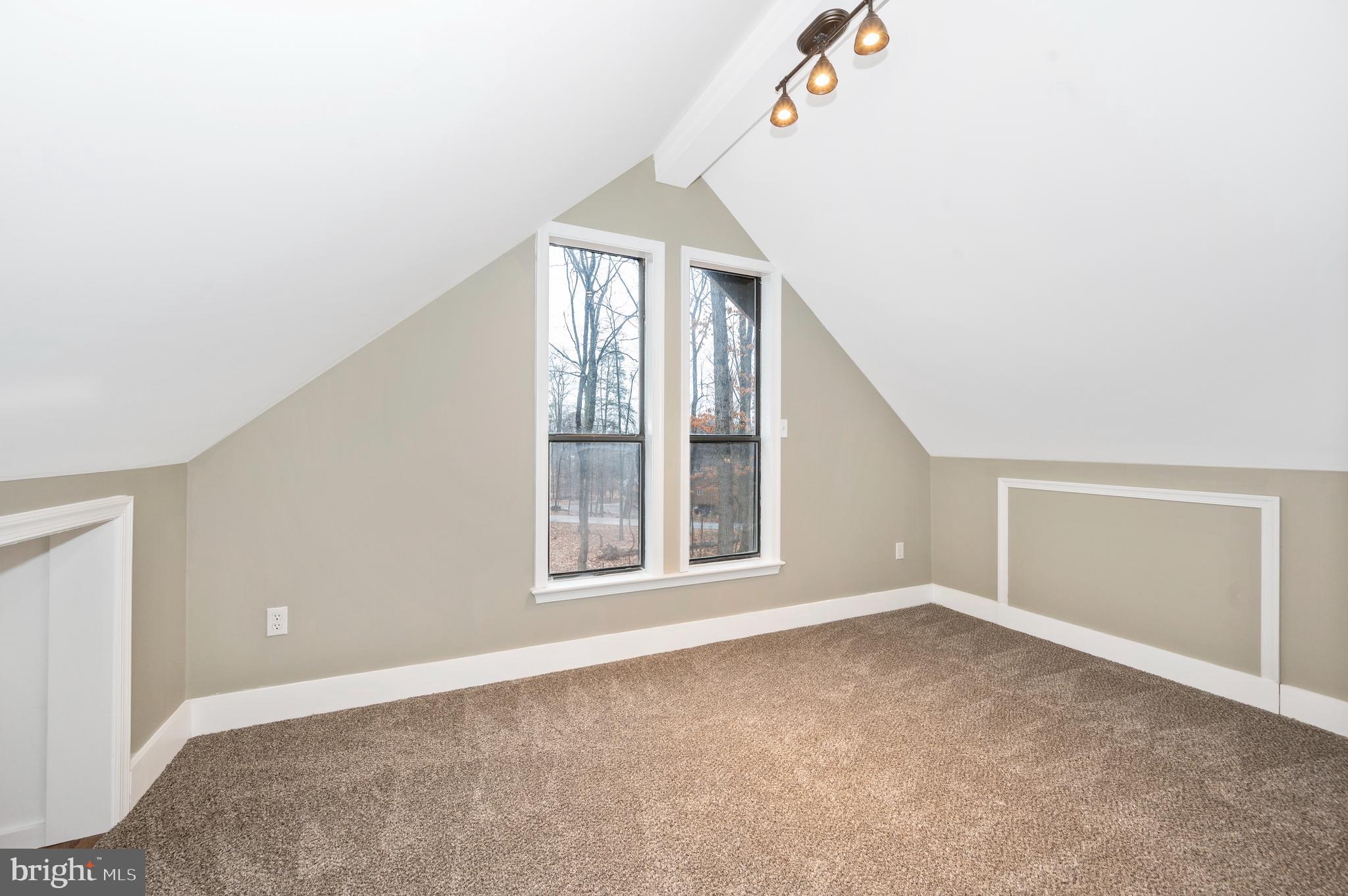 THE WOODS - Residential