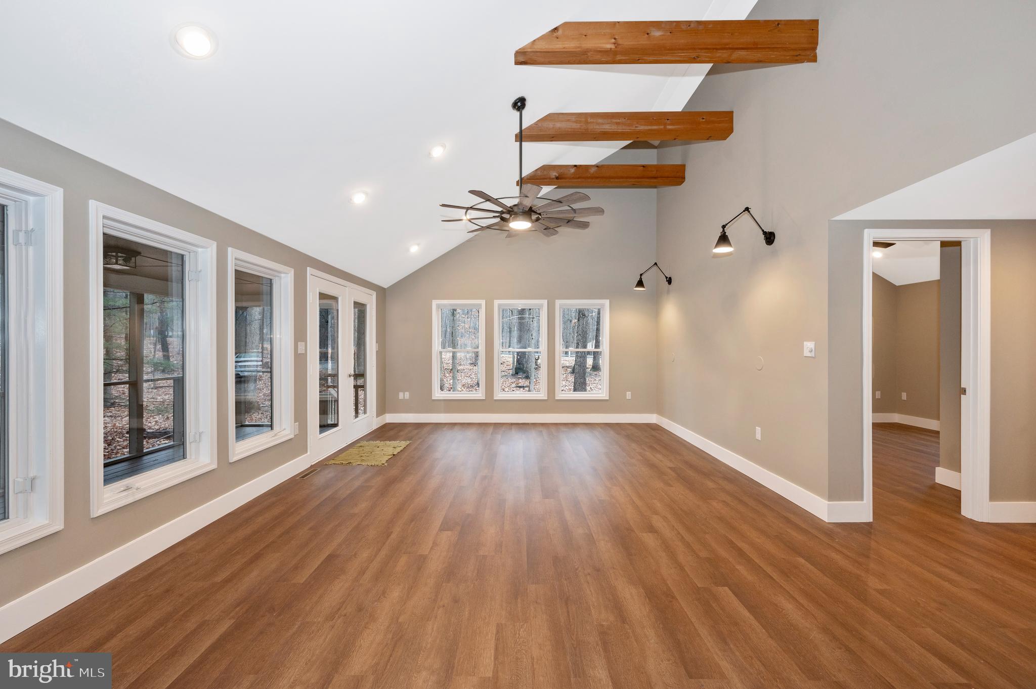 THE WOODS - Residential