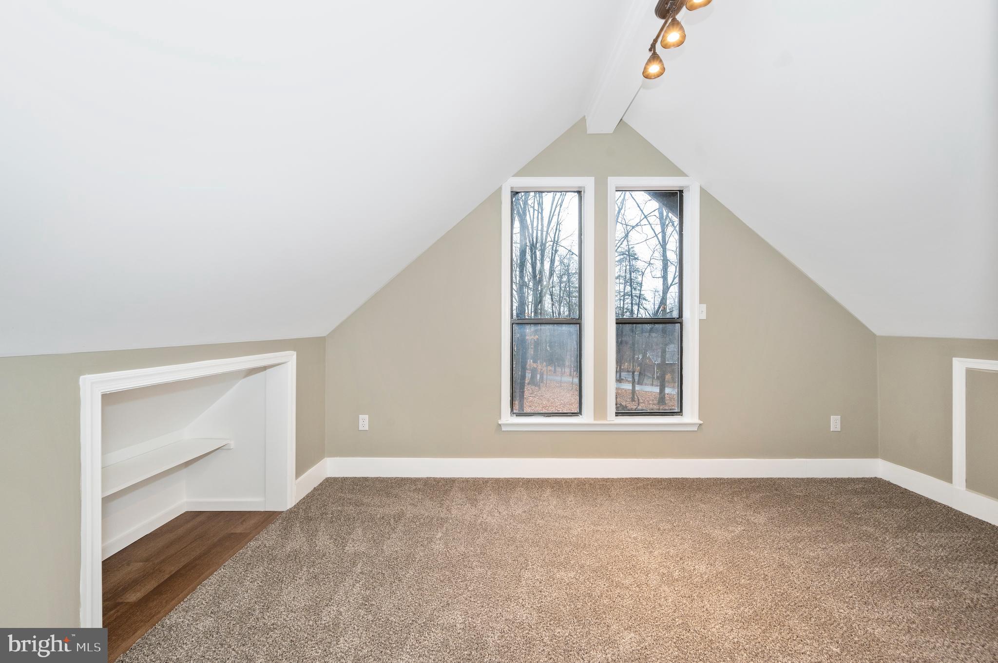 THE WOODS - Residential