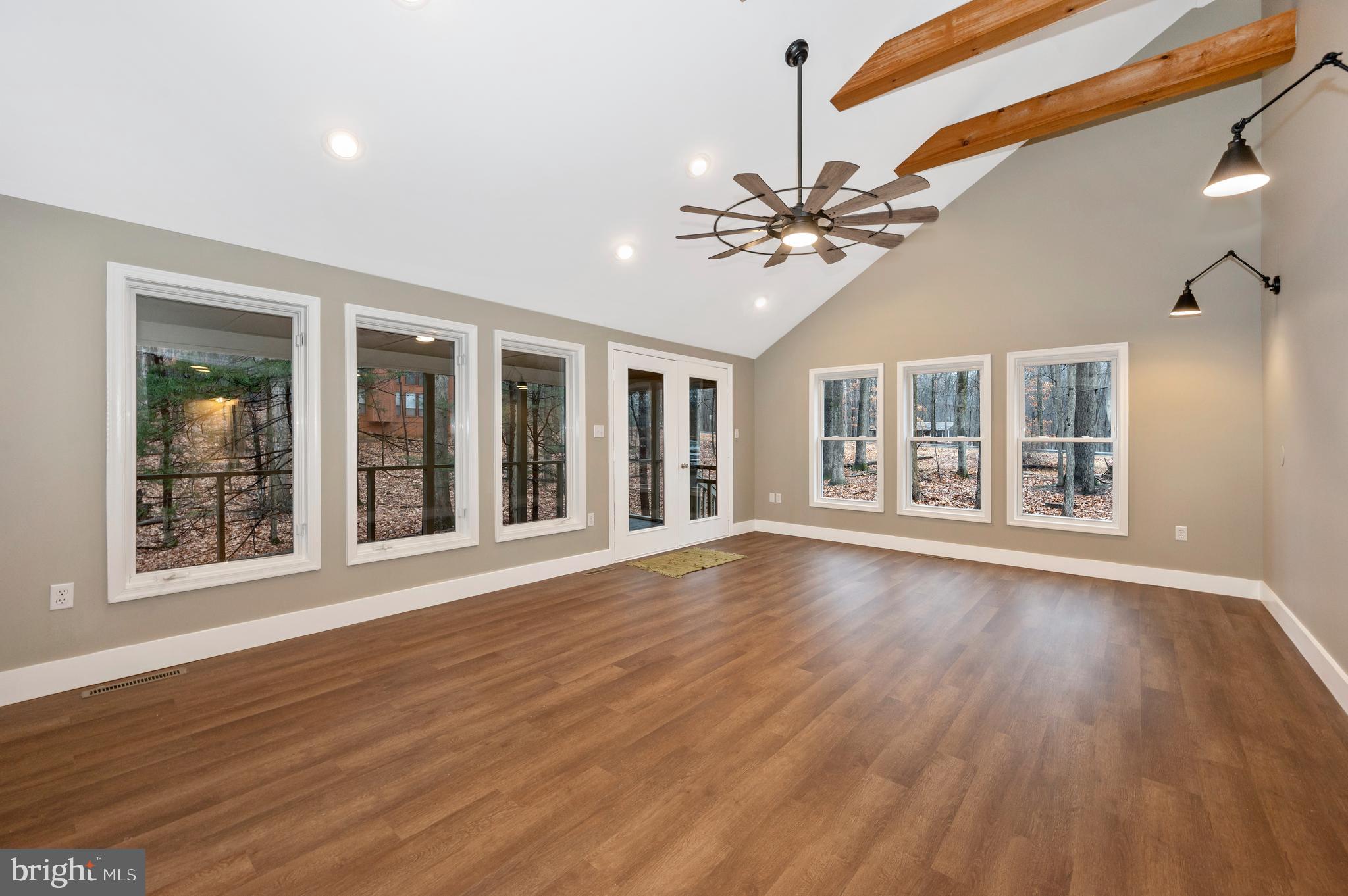 THE WOODS - Residential