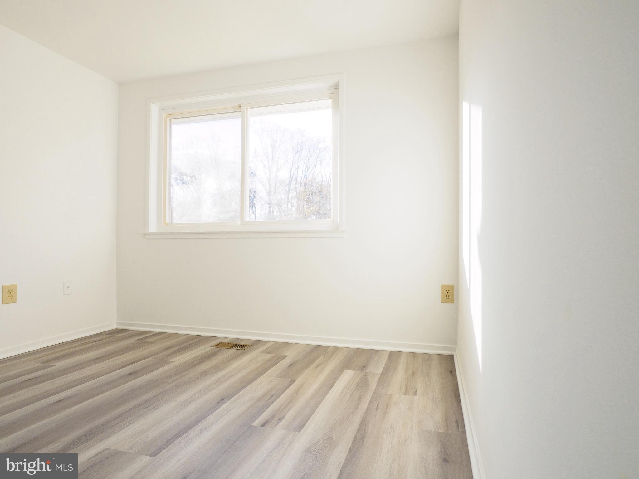 FLINTS GROVE - Residential Lease