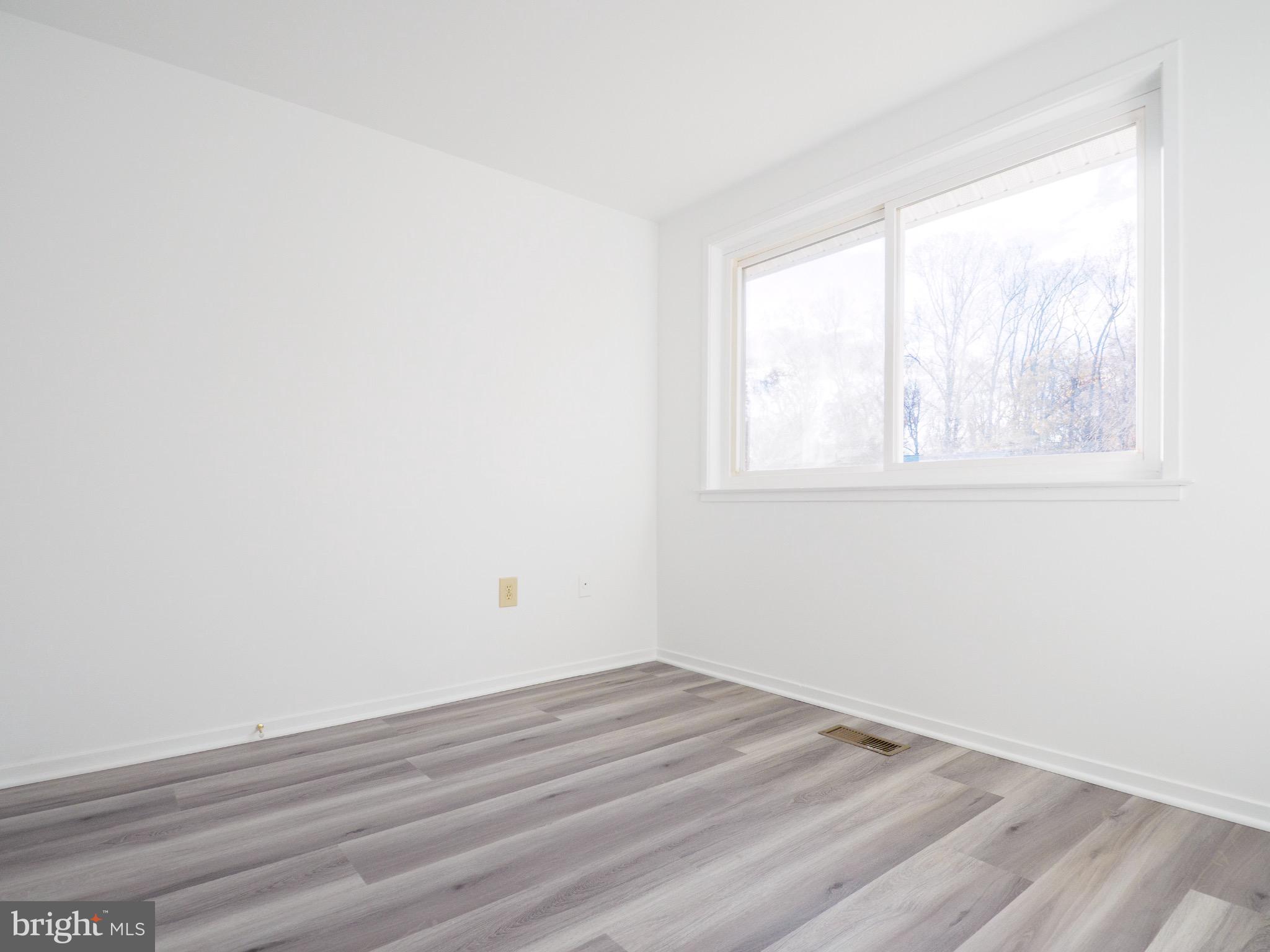 FLINTS GROVE - Residential Lease