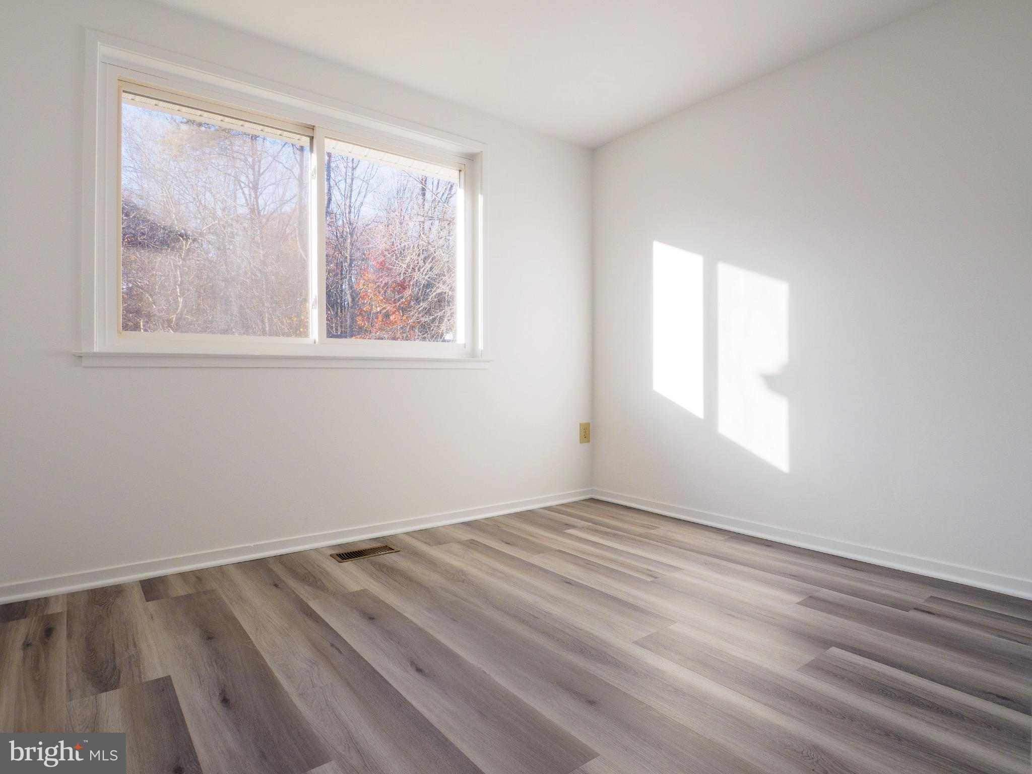 FLINTS GROVE - Residential Lease