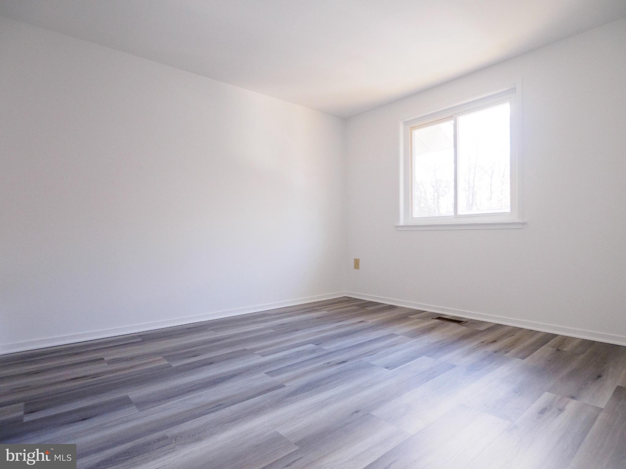 FLINTS GROVE - Residential Lease