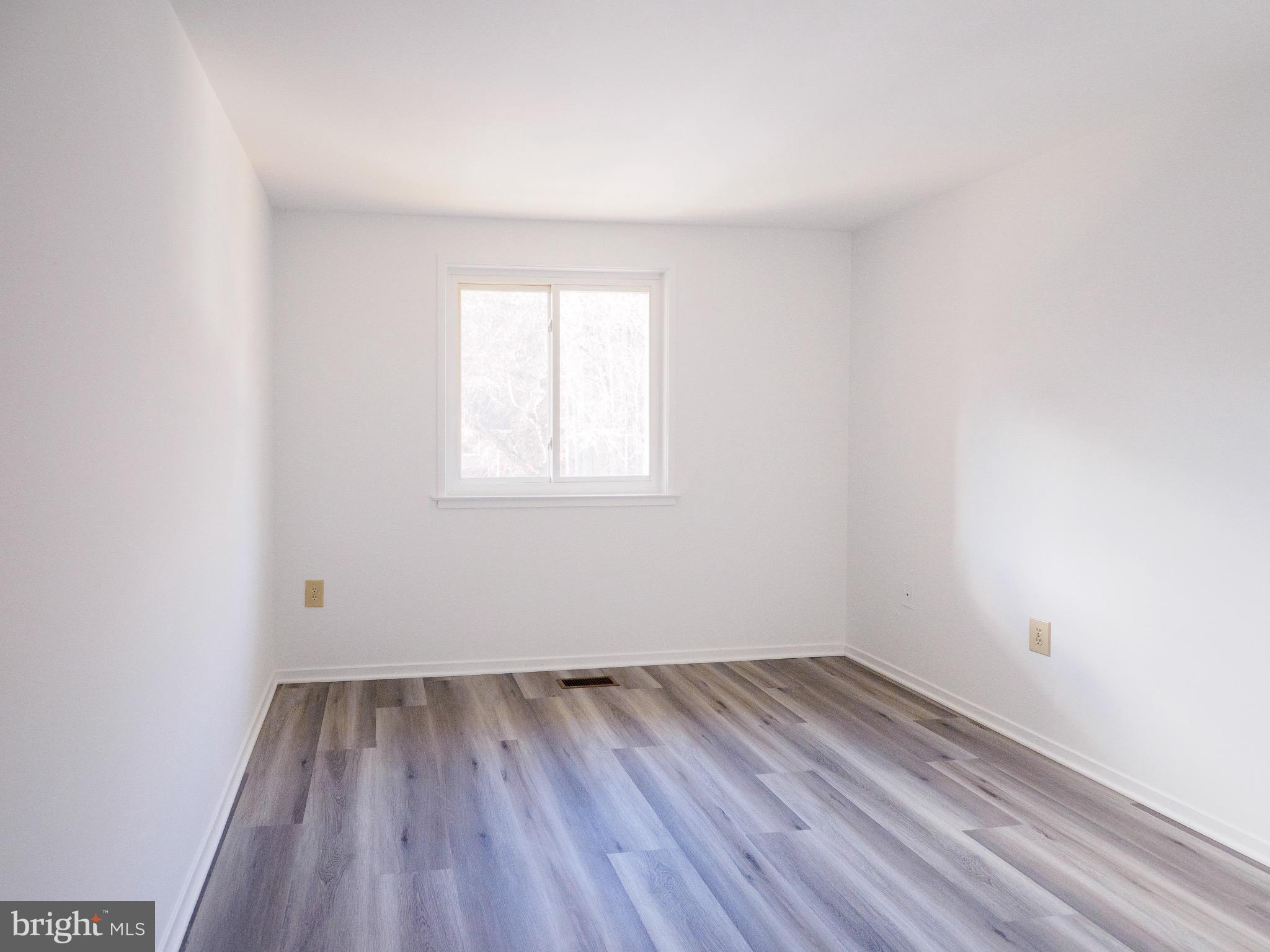 FLINTS GROVE - Residential Lease