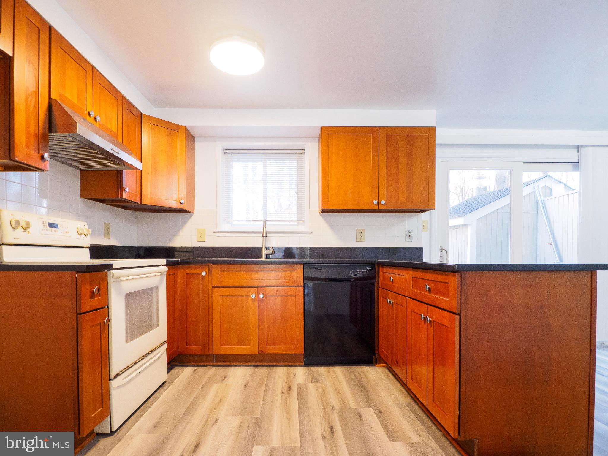 FLINTS GROVE - Residential Lease