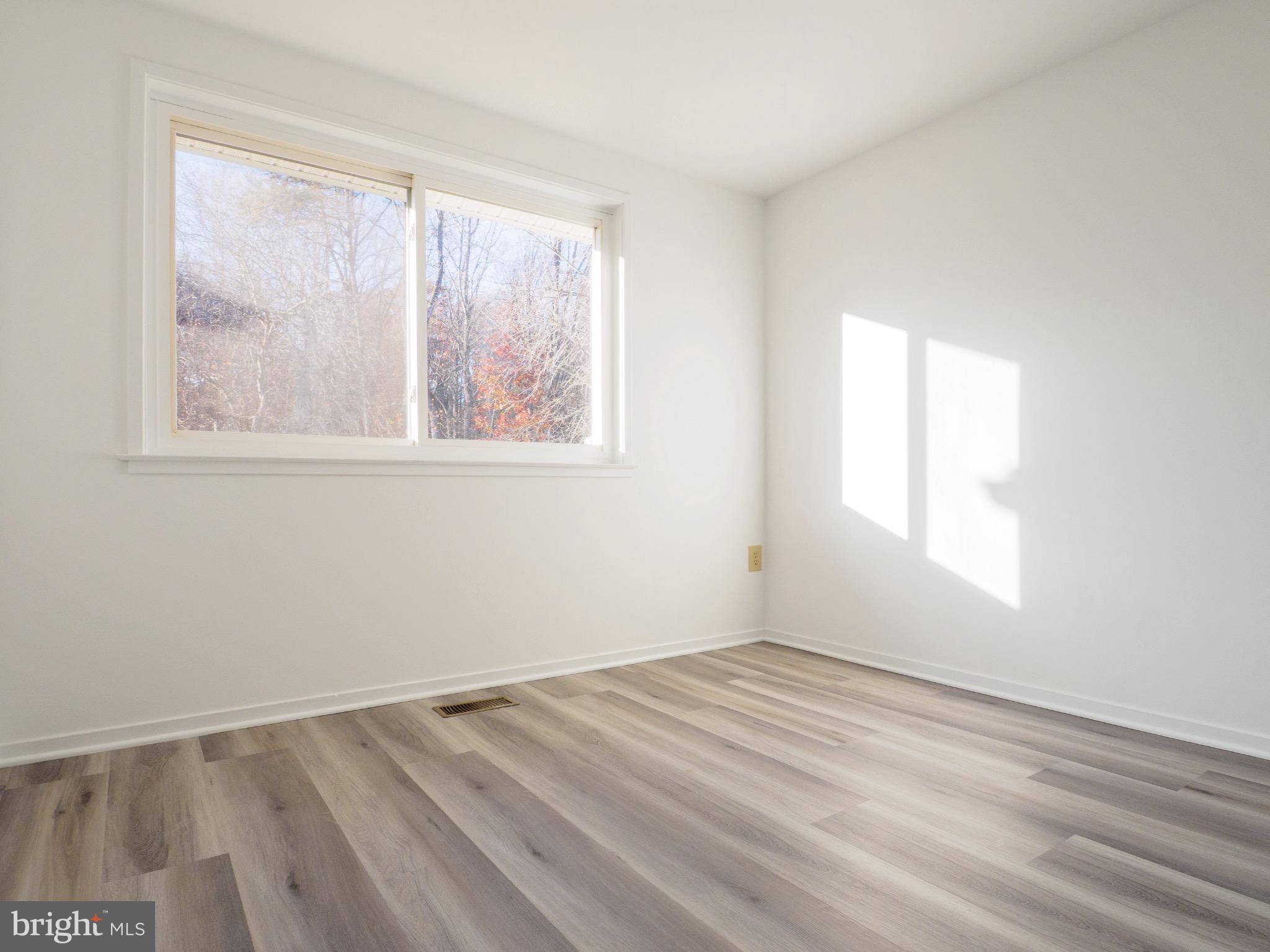 FLINTS GROVE - Residential Lease